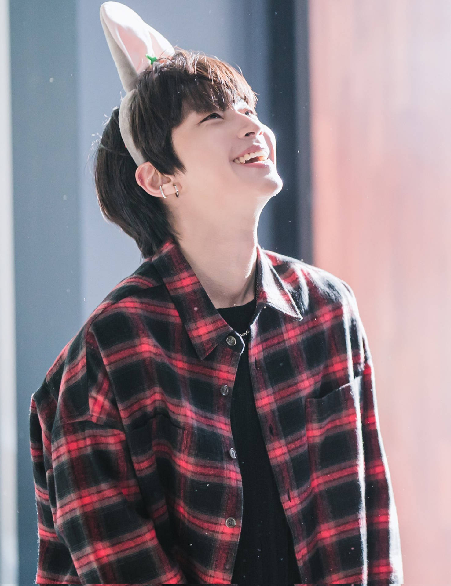 1476x1920 Download Hwang In Yeop portraying a happy bunny Seojun Wallpaper