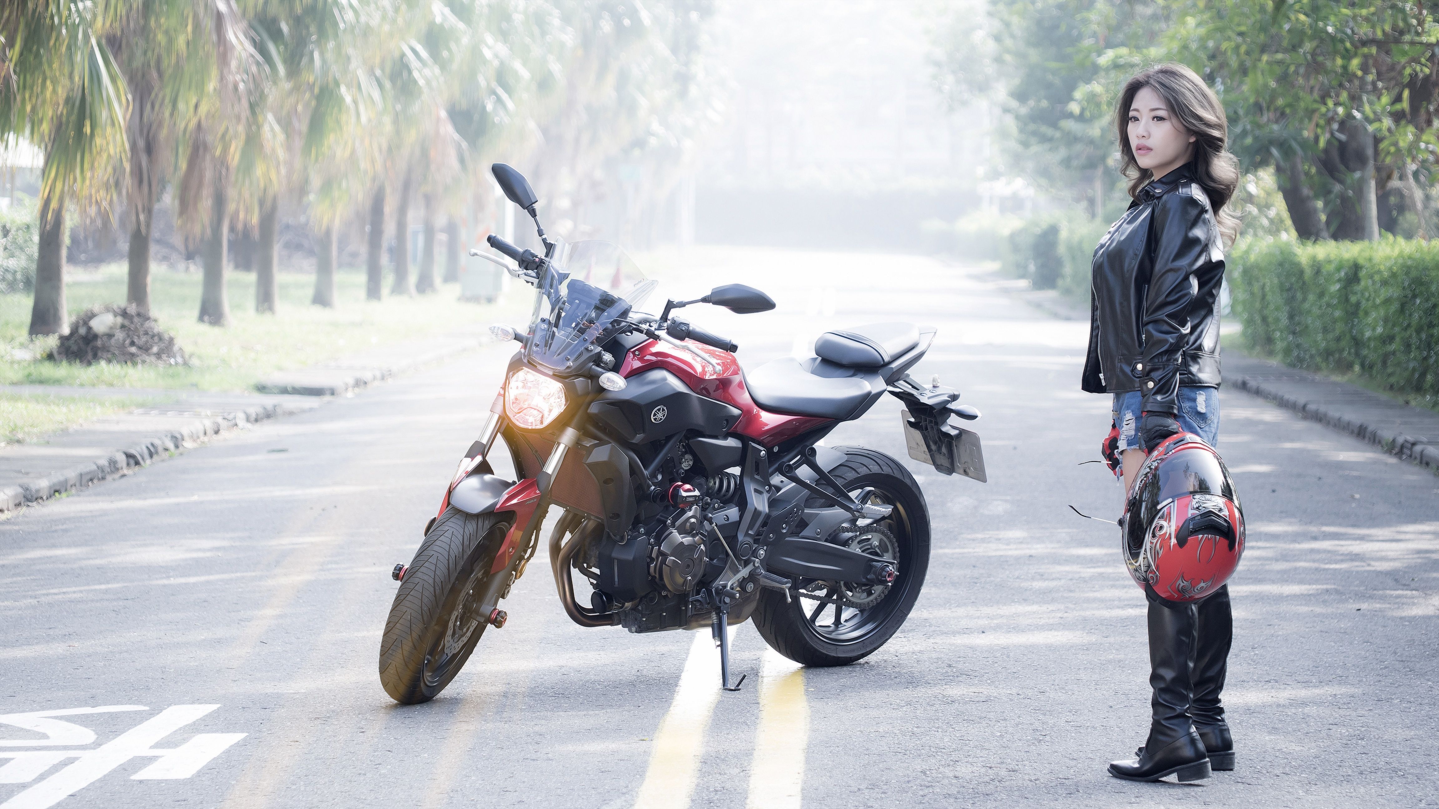 4608x2592 Wallpaper Black and Brown Naked Motorcycle on Road During Daytime, Background Free Image