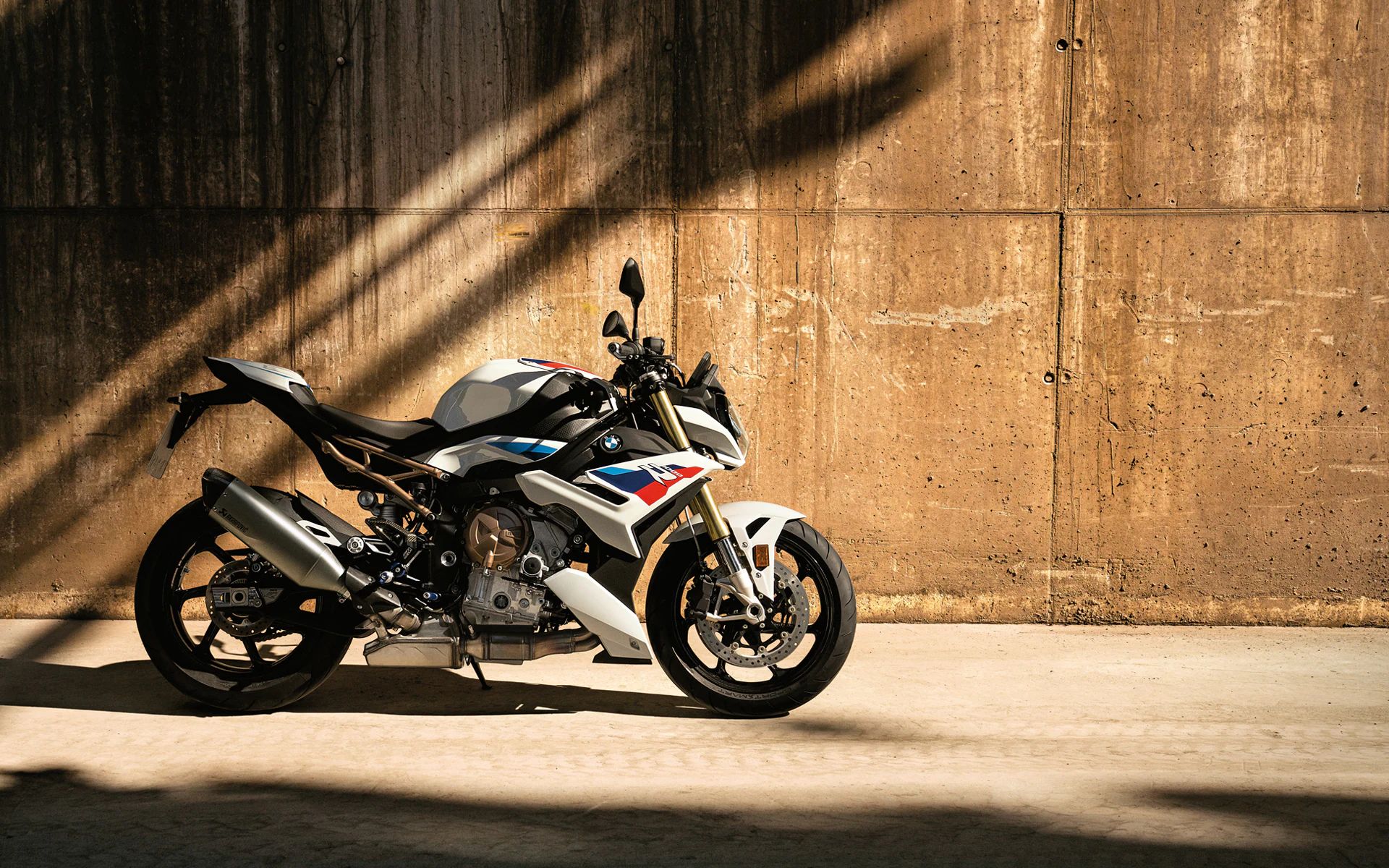 1920x1200 The Best Looking Stock Naked Motorcycles [2023 Edition]