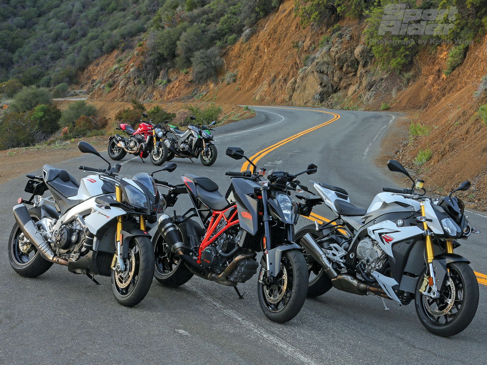 1600x1200 Beasts, Not Beauties: 2014 Big Bore Naked Bike Comparison Test