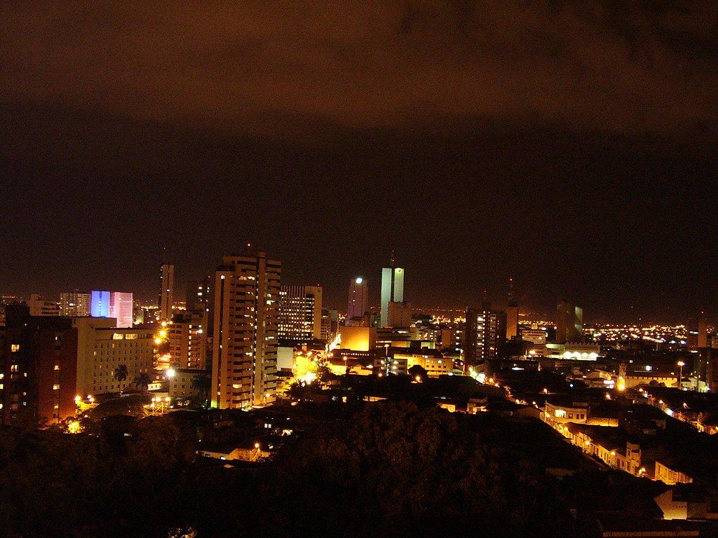 1024x768 Vista nocturna de Cali. Cali, Valle del Cauca, Colombia fo