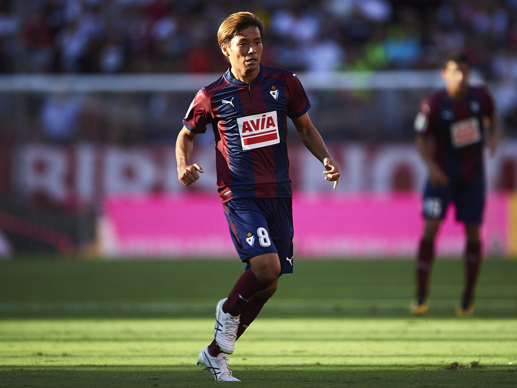 1024x768 Primera División News Eibar sign Japan midfielder Takashi Inui