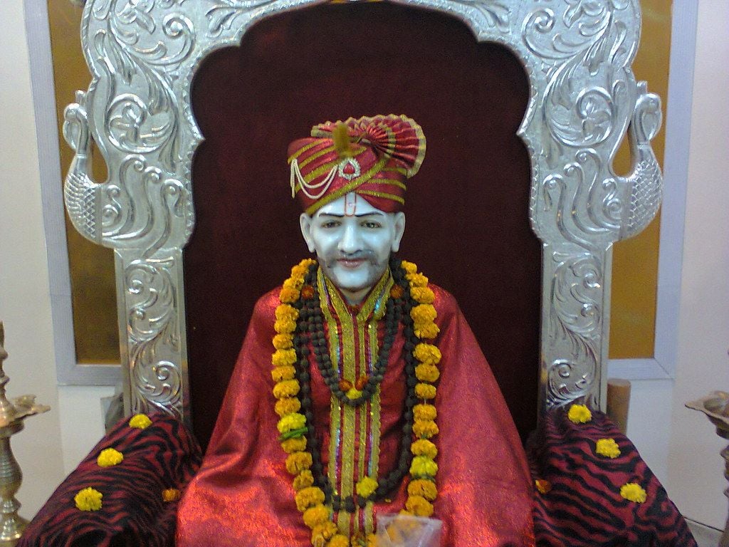 1024x768 Gajanan maharaj