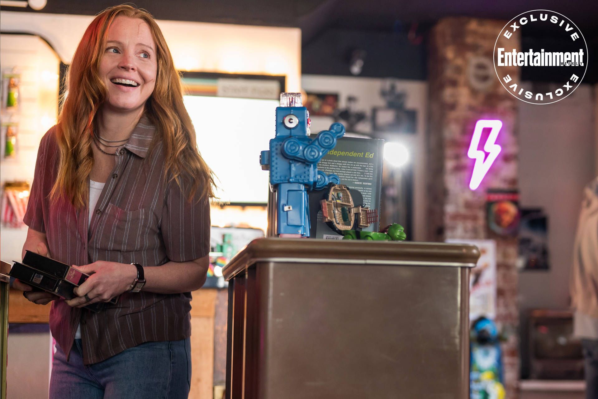 1920x1280 Download Lauren Ambrose In Yellowjackets Season 2 Wallpaper