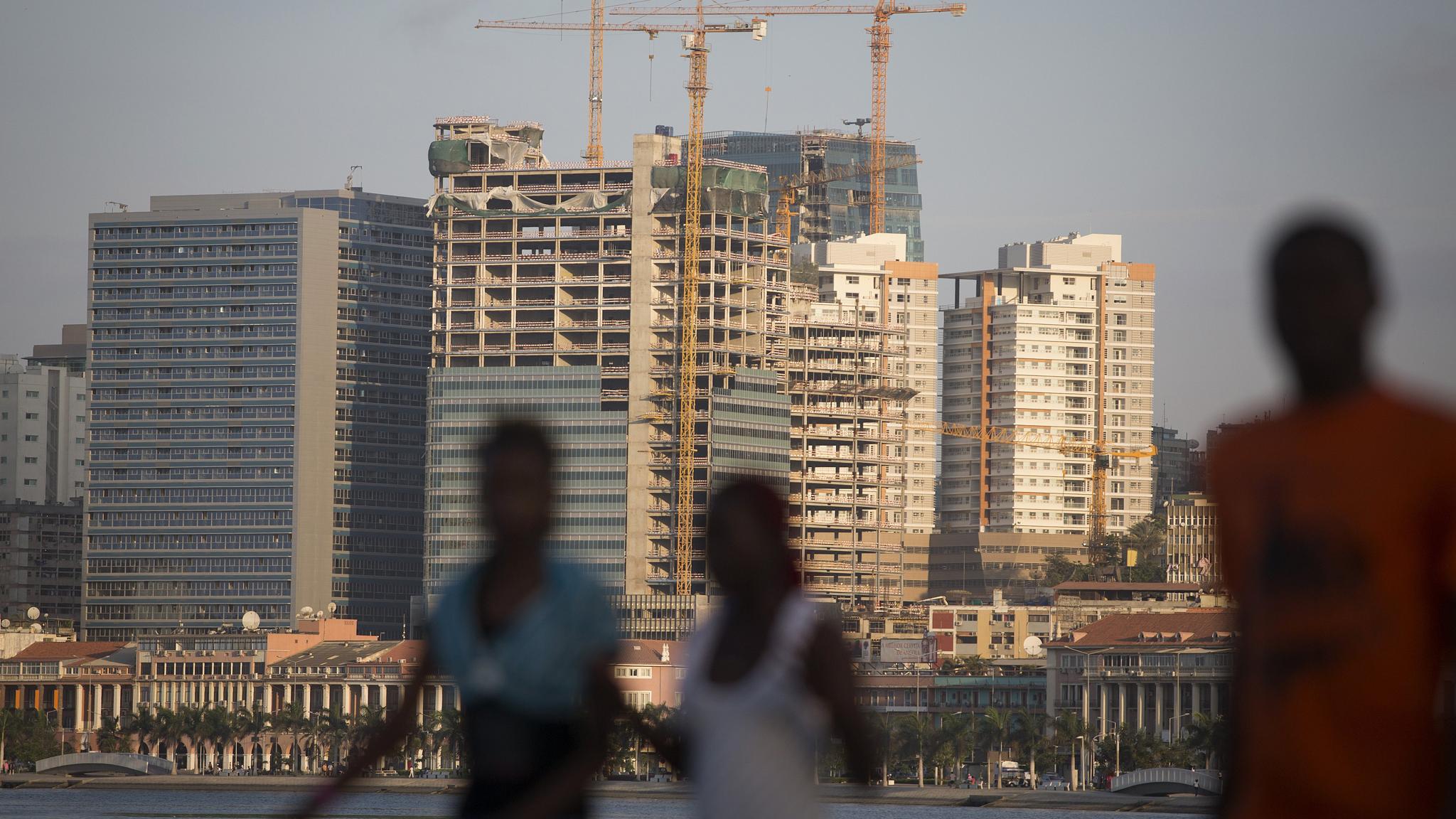 2048x1152 Angola seeks $1bn in loans as oil price falls