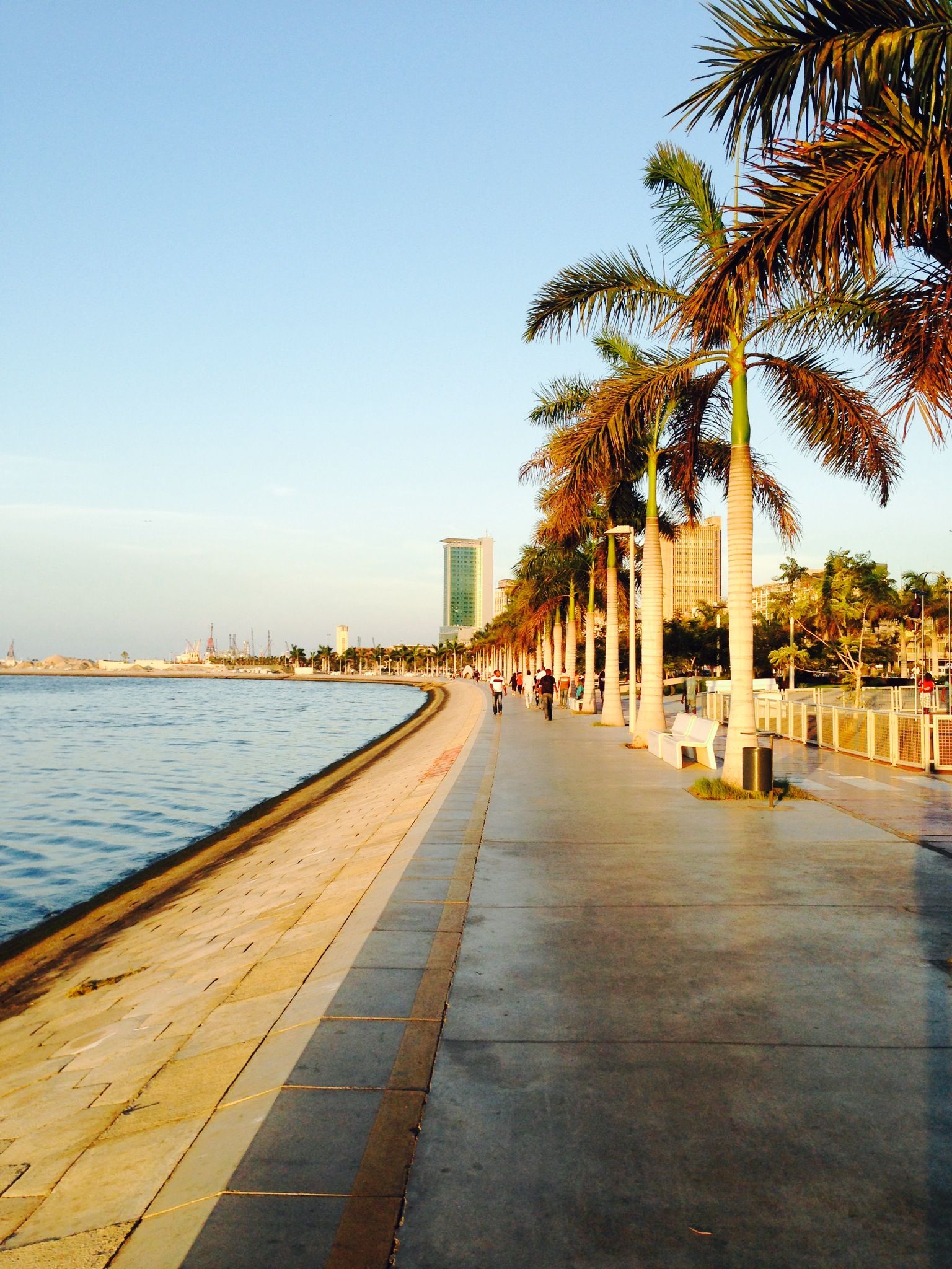 1536x2048 hours in Luanda