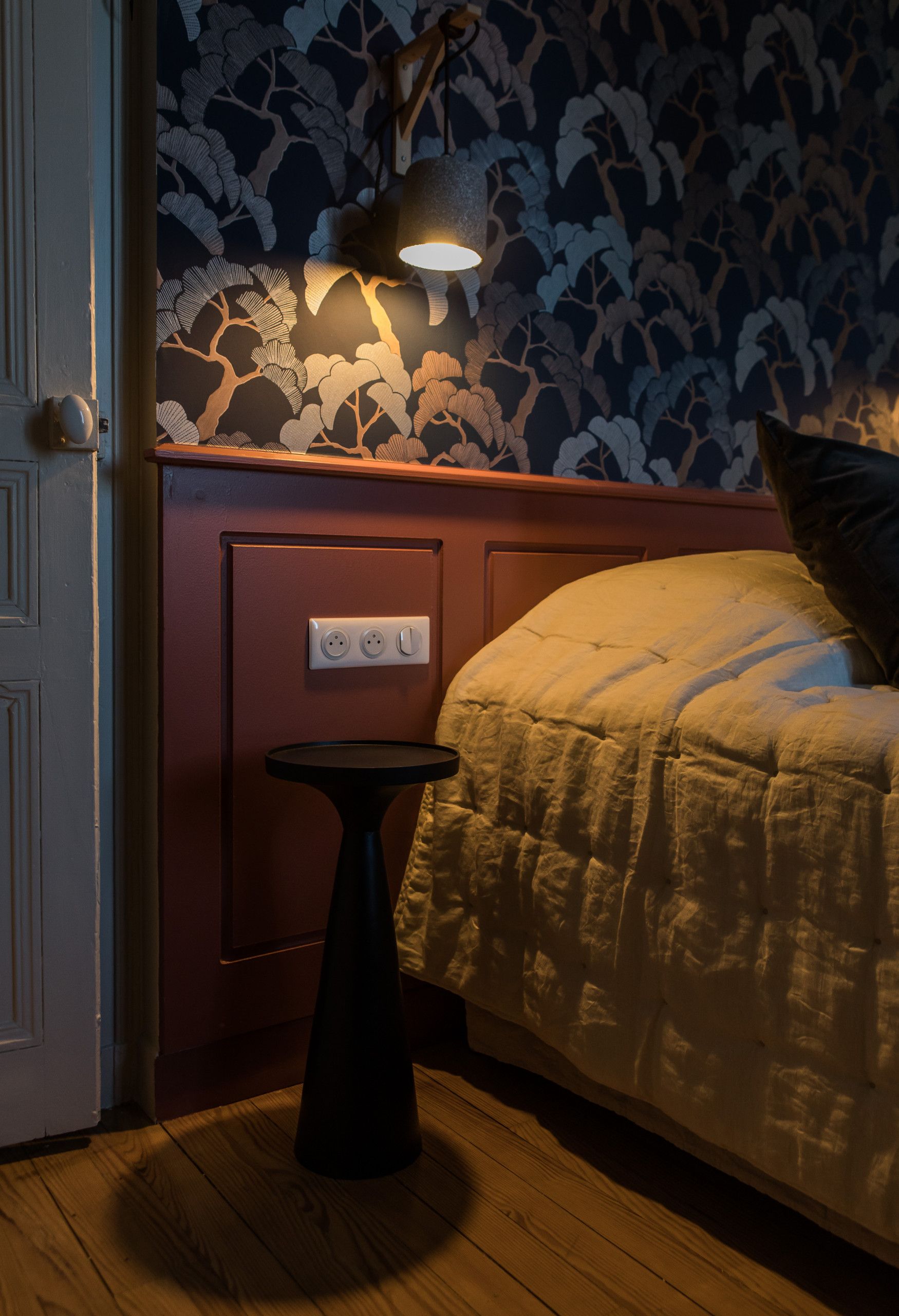 1750x2560 Black Wallpaper Bedroom Ideas You'll Love, 2023