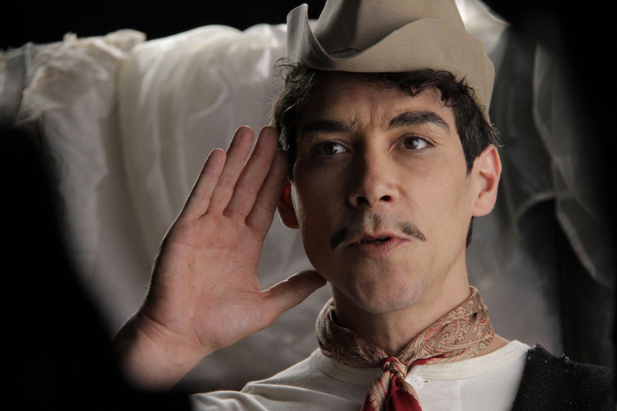 2048x1365 Cantinflas (2014)
