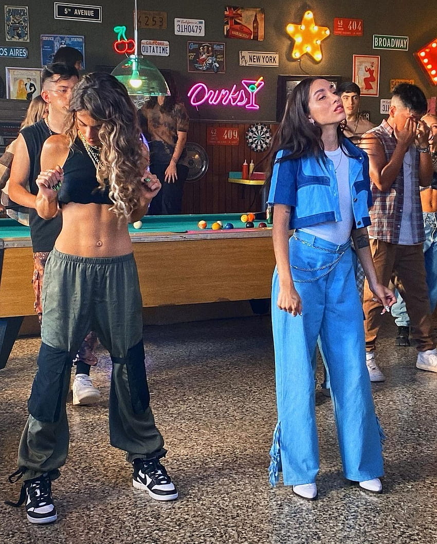 850x1059 Maria becerra and tini stoessel in tini maria becerra mienteme HD phone wallpaper