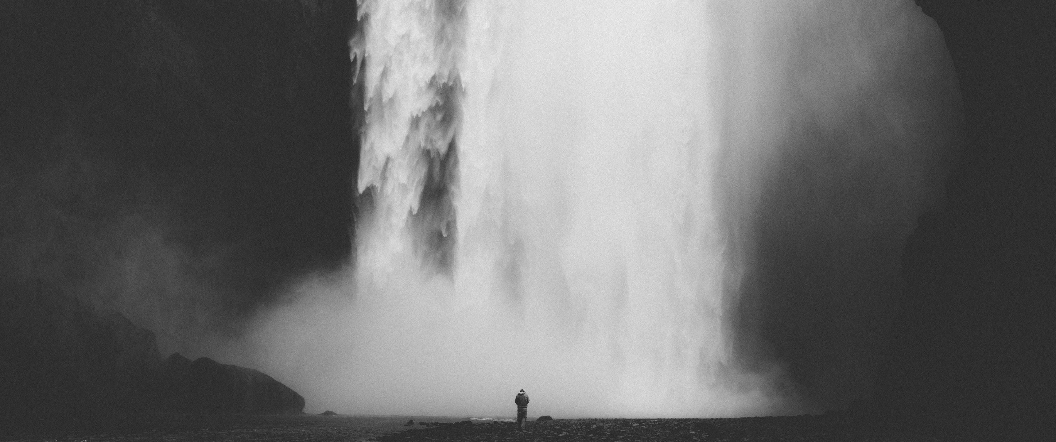 3440x1440 Waterfall Minimalism Monochrome Iceland Island Skogafoss Skogafoss Waterfalls Dark Ultrawide Wallpaper:3440x1440