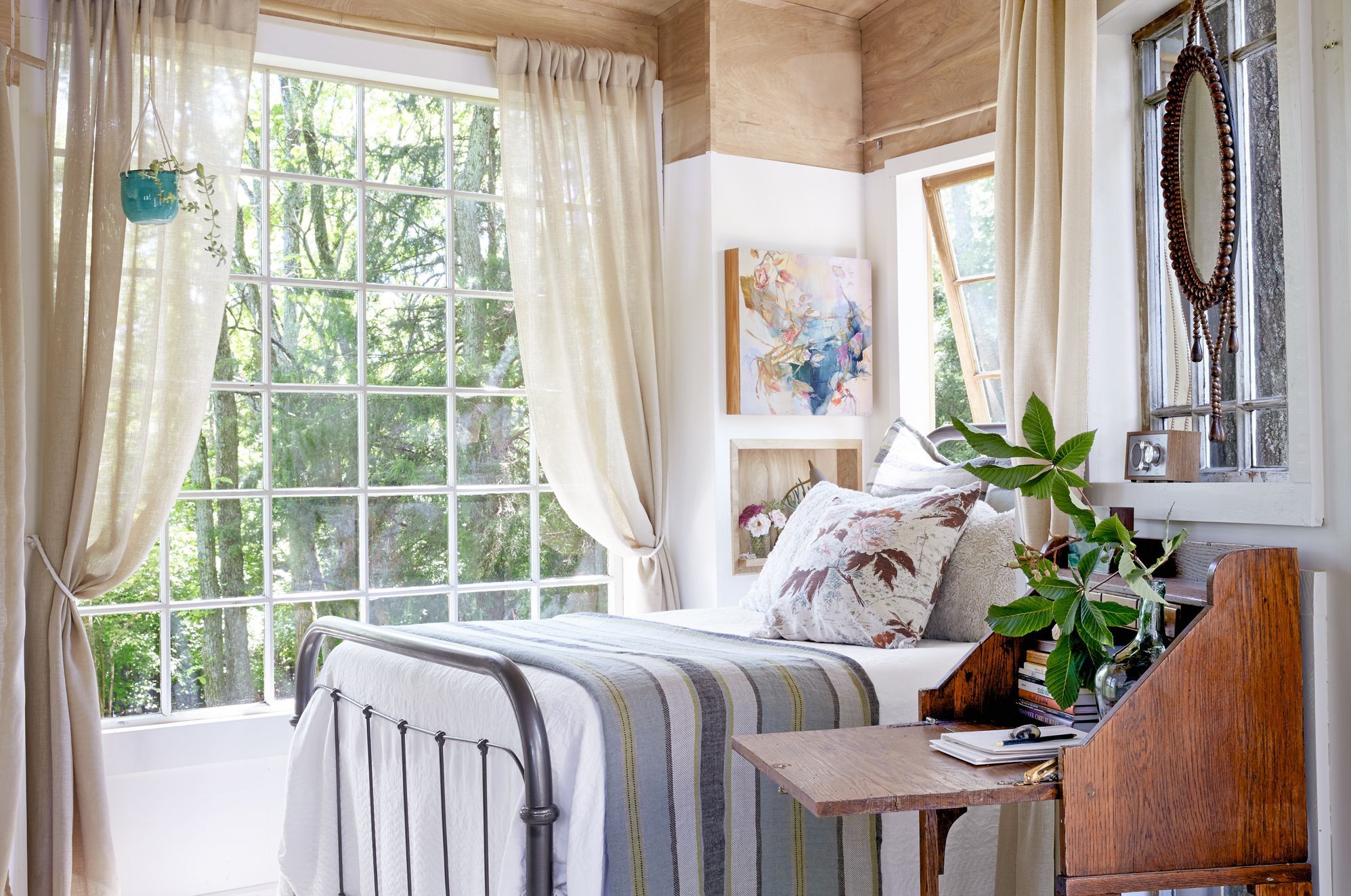 1995x1324 Cozy Bedroom Ideas To Make Your Room Feel Cozy