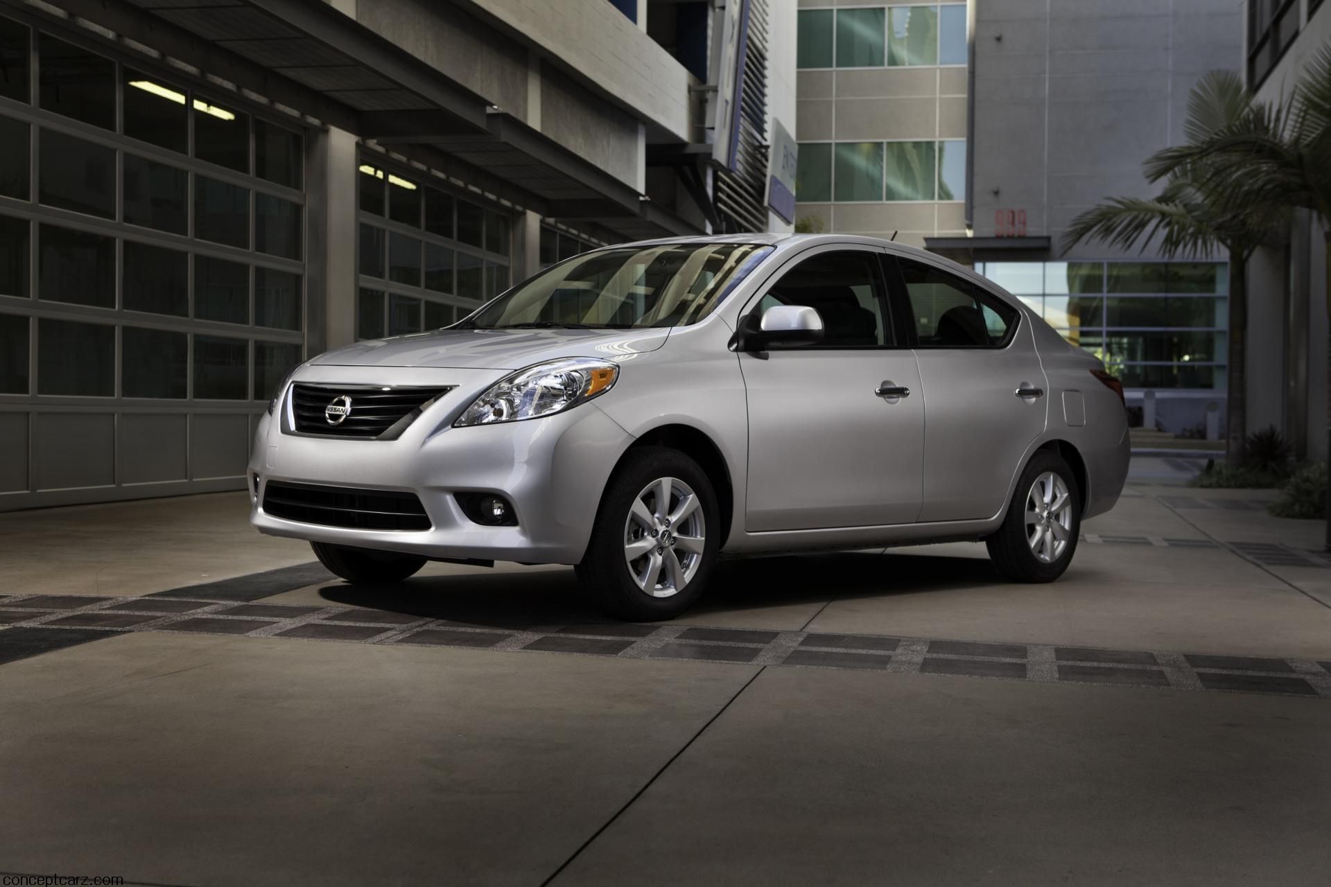 1920x1280 Video: 2012 Nissan Versa Review & Drive Fast Lane Car