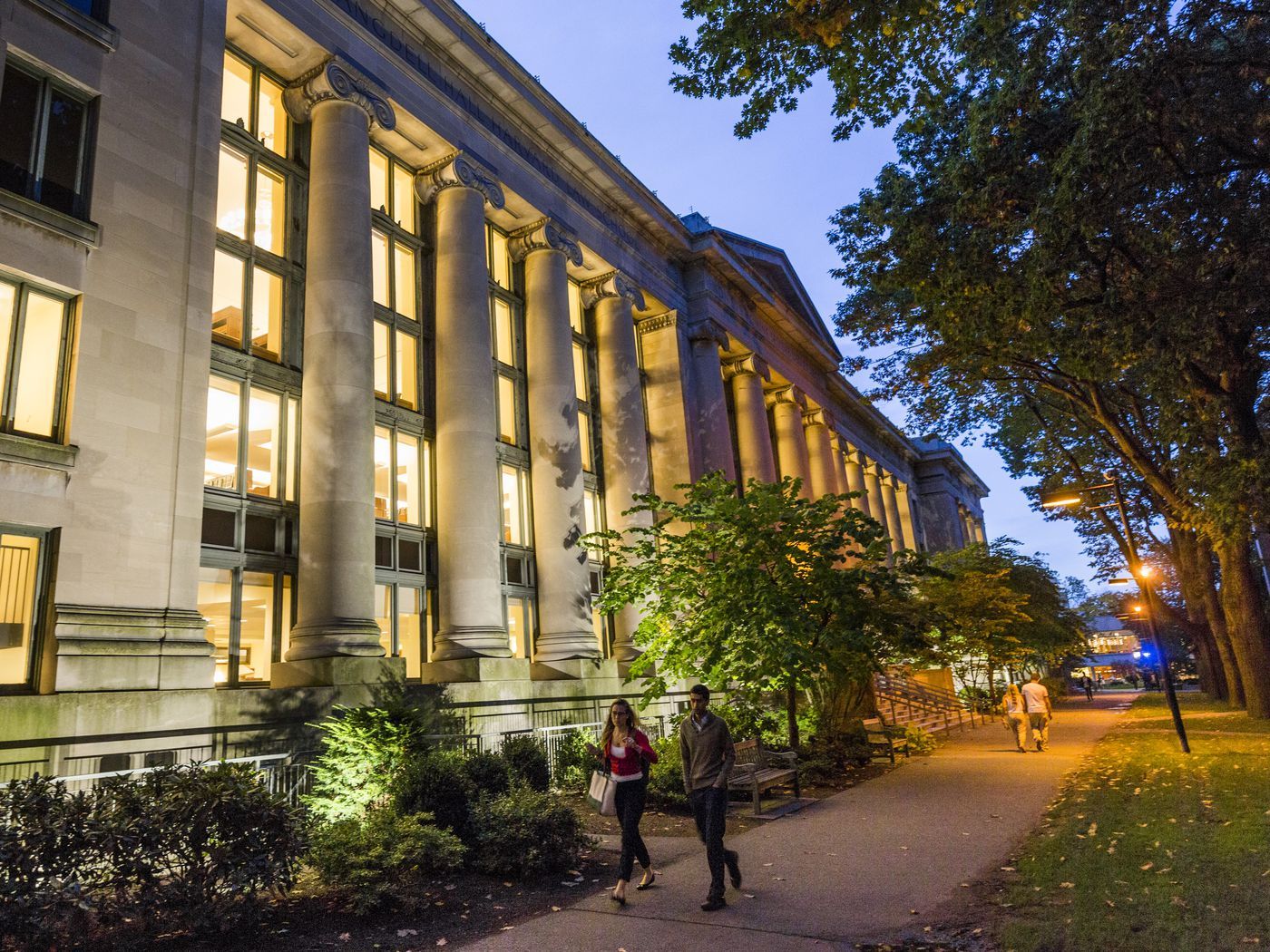 1400x1050 Harvard Law School students protest Exxon Mobil's law firm over defending fossil fuel interests