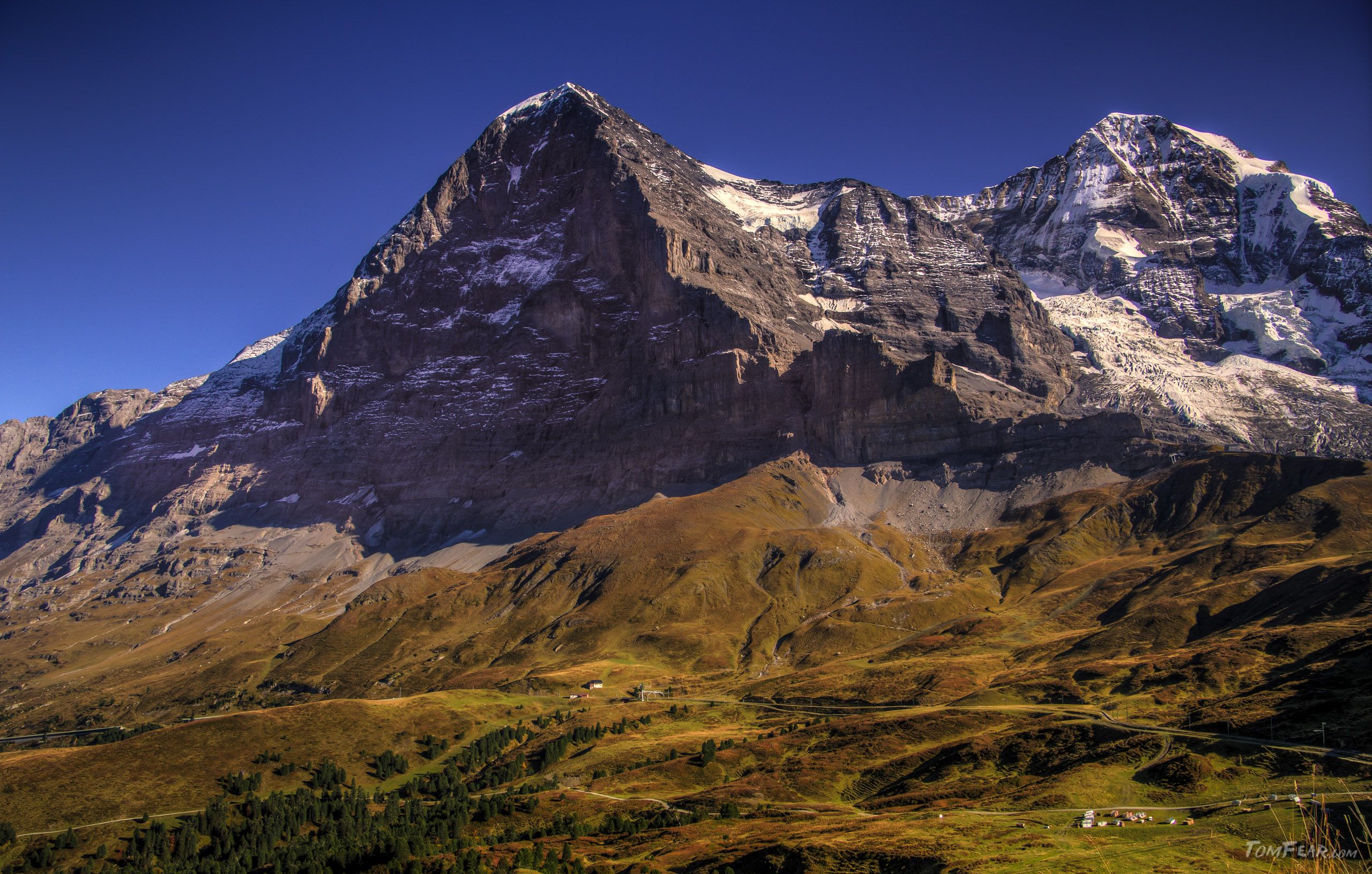 2560x1632 Eiger Northface