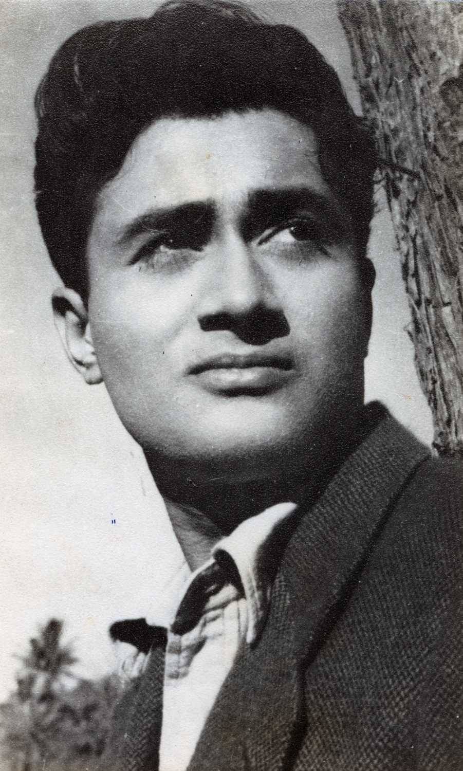 901x1500 Devanand Wallpaper