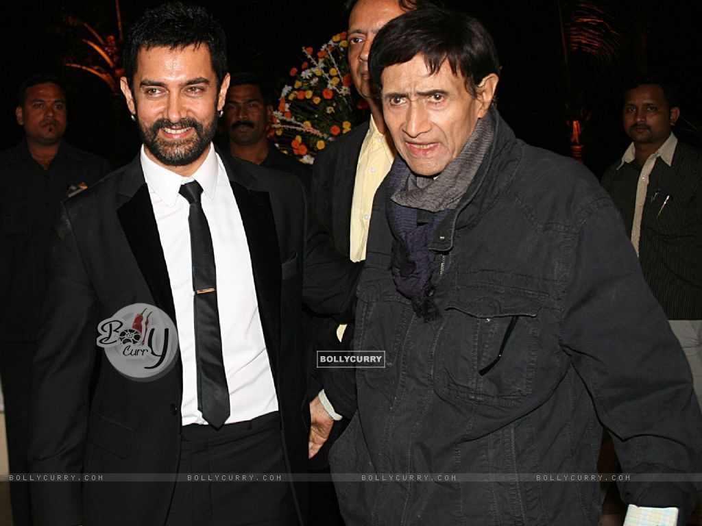 1024x768 Wallpaper with Dev Anand at Imran Khan and Avantika Malik's Wedding Reception Party at Taj Land's End size:1024x768