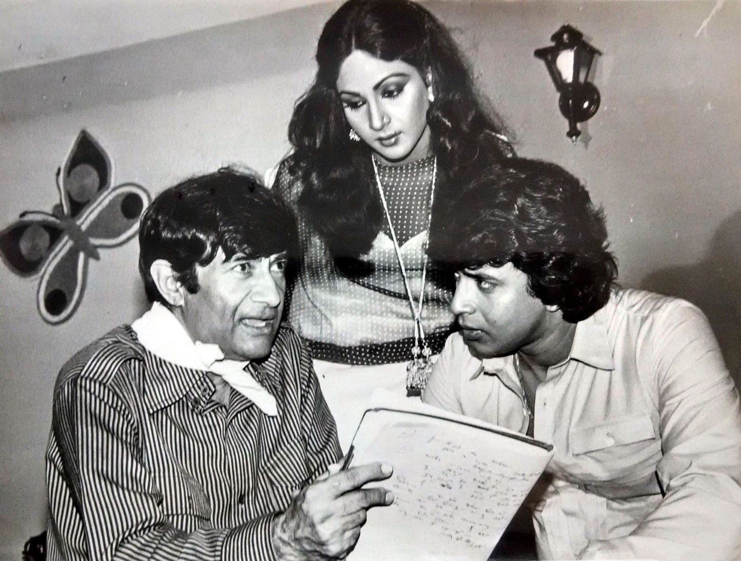 1444x1094 Dev Anand mithun rati. Bollywood, Vintage bollywood, Retro bollywood
