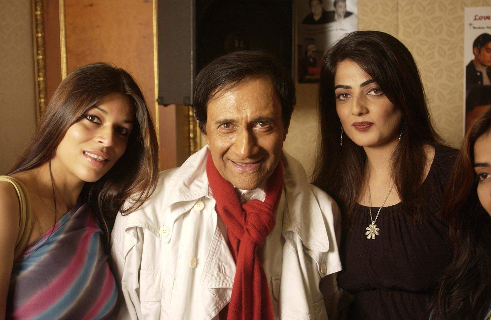 1600x1043 Dev Anand birth anniversary: Check out some rare snaps of Bollywood's evergreen hero- The New Indian Express