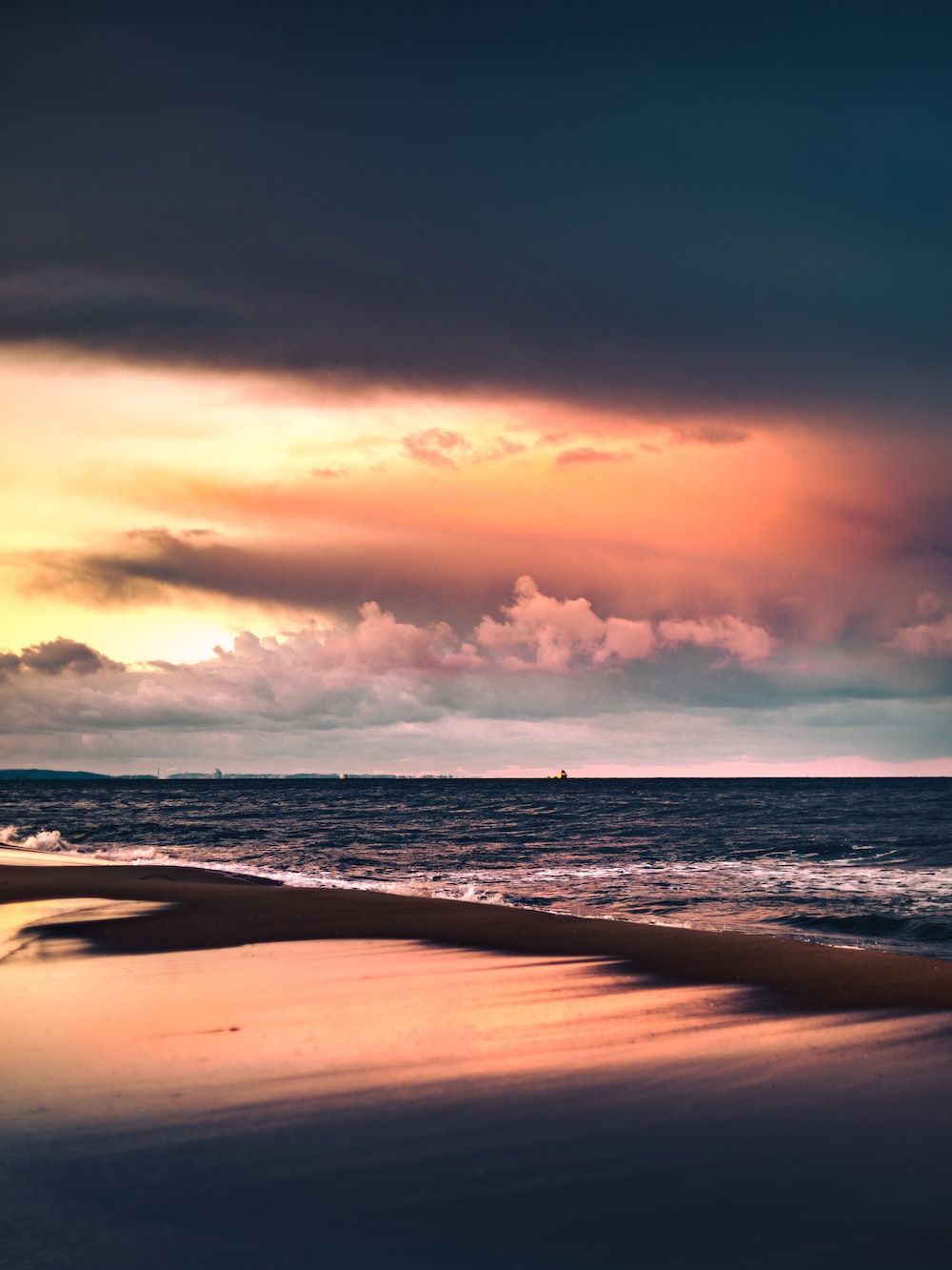 1000x1333 Cloudy Beach Picture. Download Free Image