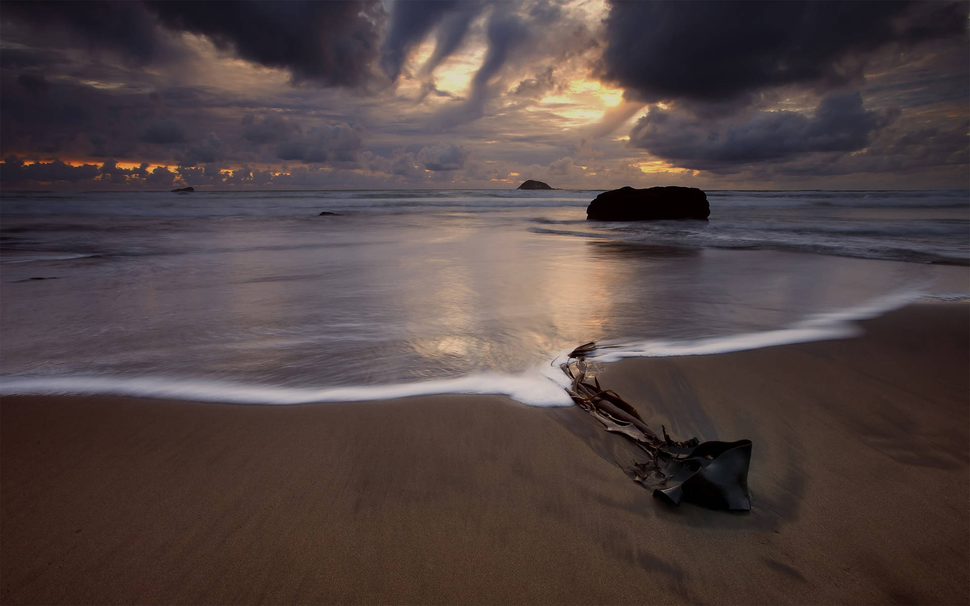 1920x1200 Download Dark Cloudy Beach Desktop Wallpaper