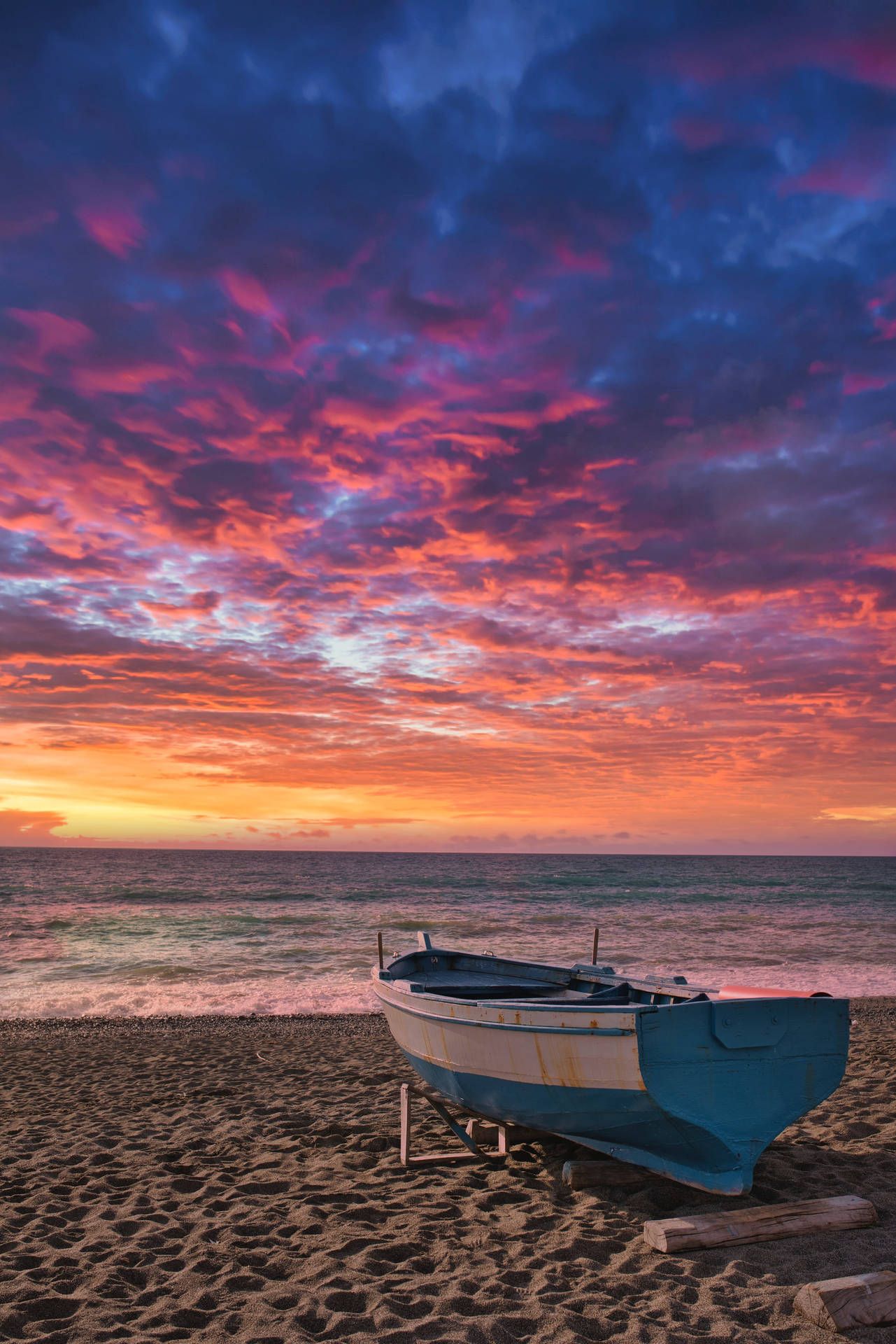 1281x1920 Download Aesthetic Beach Sunset Cloudy Sky Wallpaper