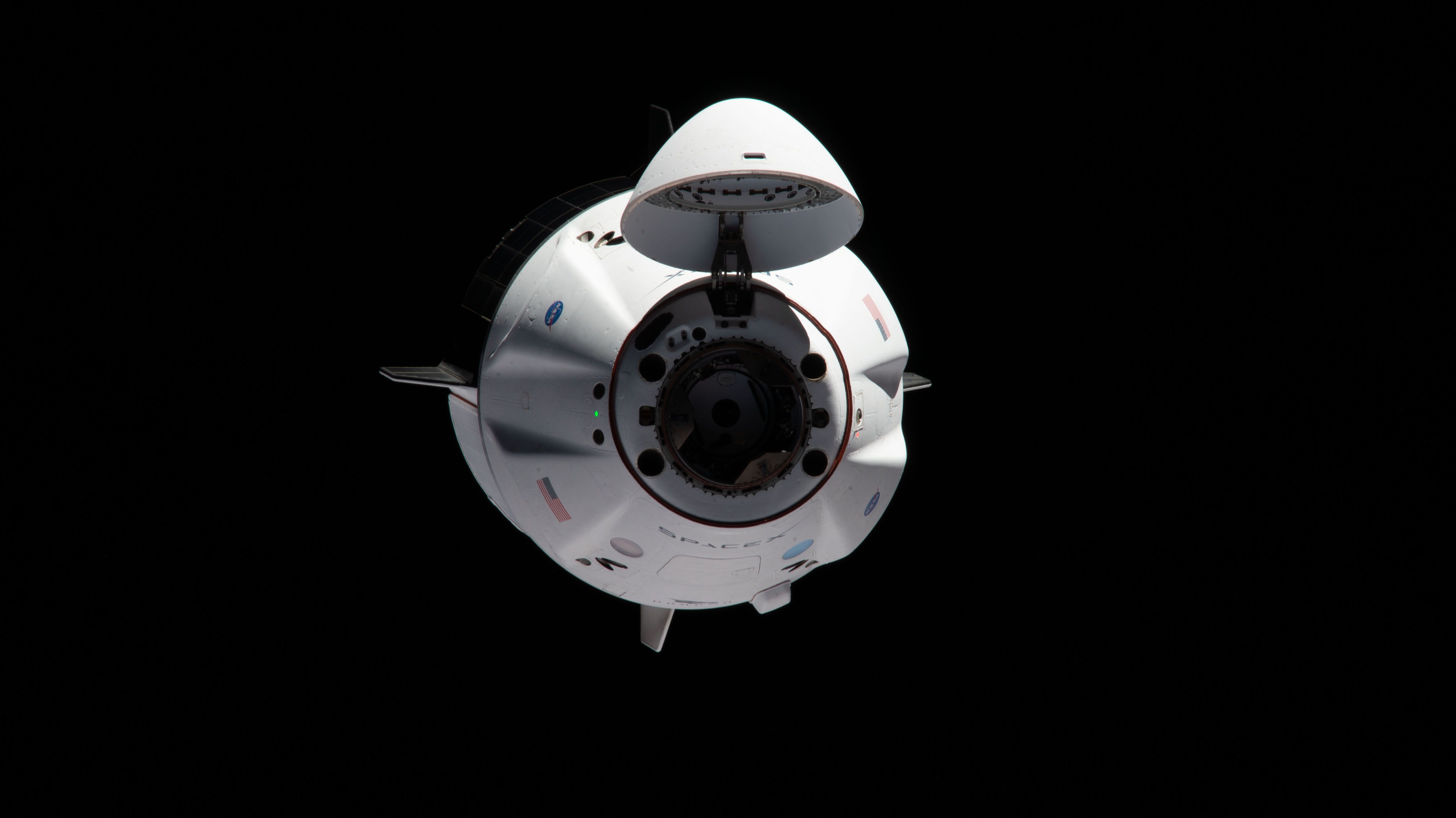 4928x2768 The SpaceX Crew Dragon Endeavour approaches the space station
