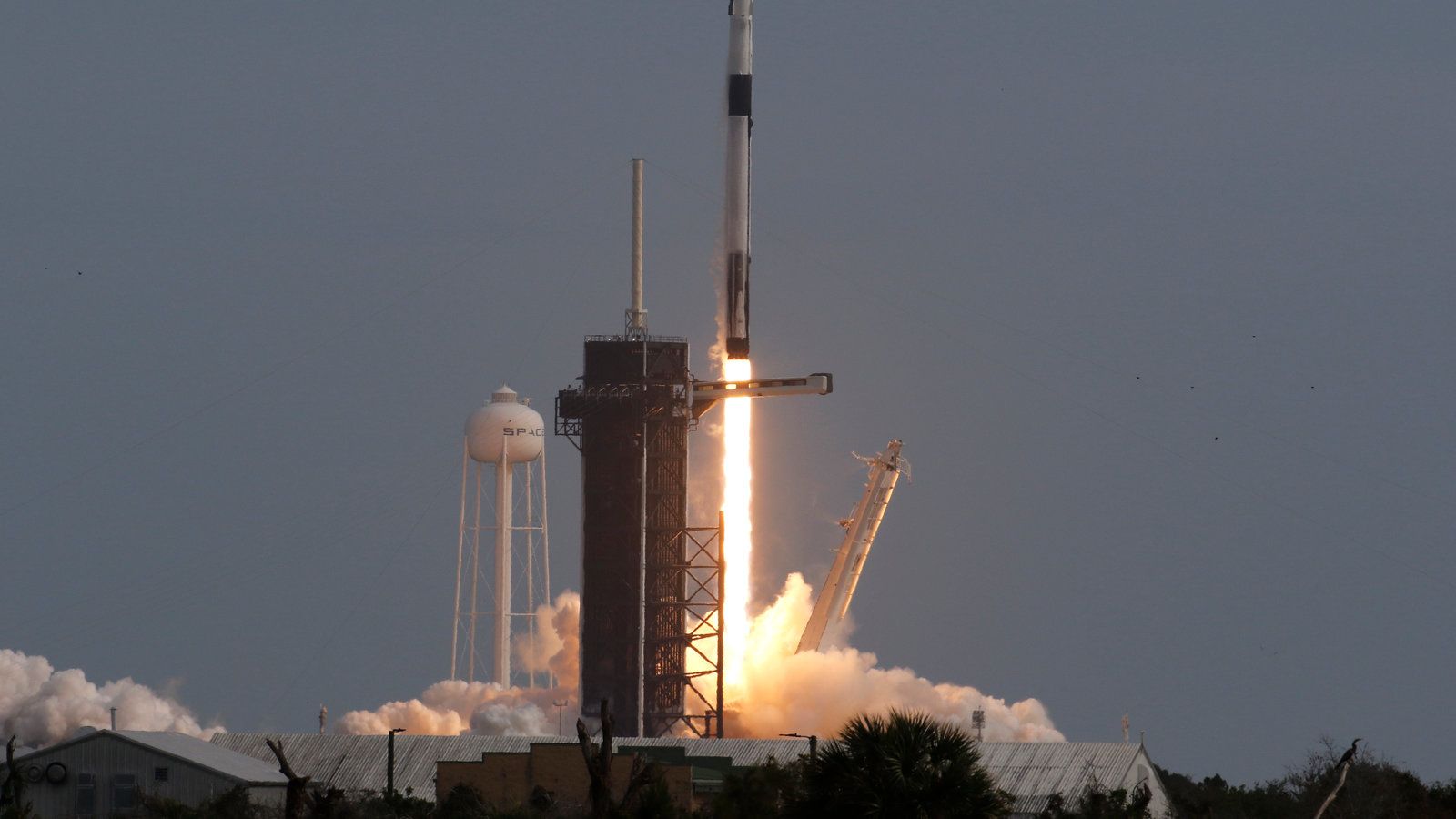 1600x900 SpaceX Launch: Highlights From the Crew Dragon Safety Test