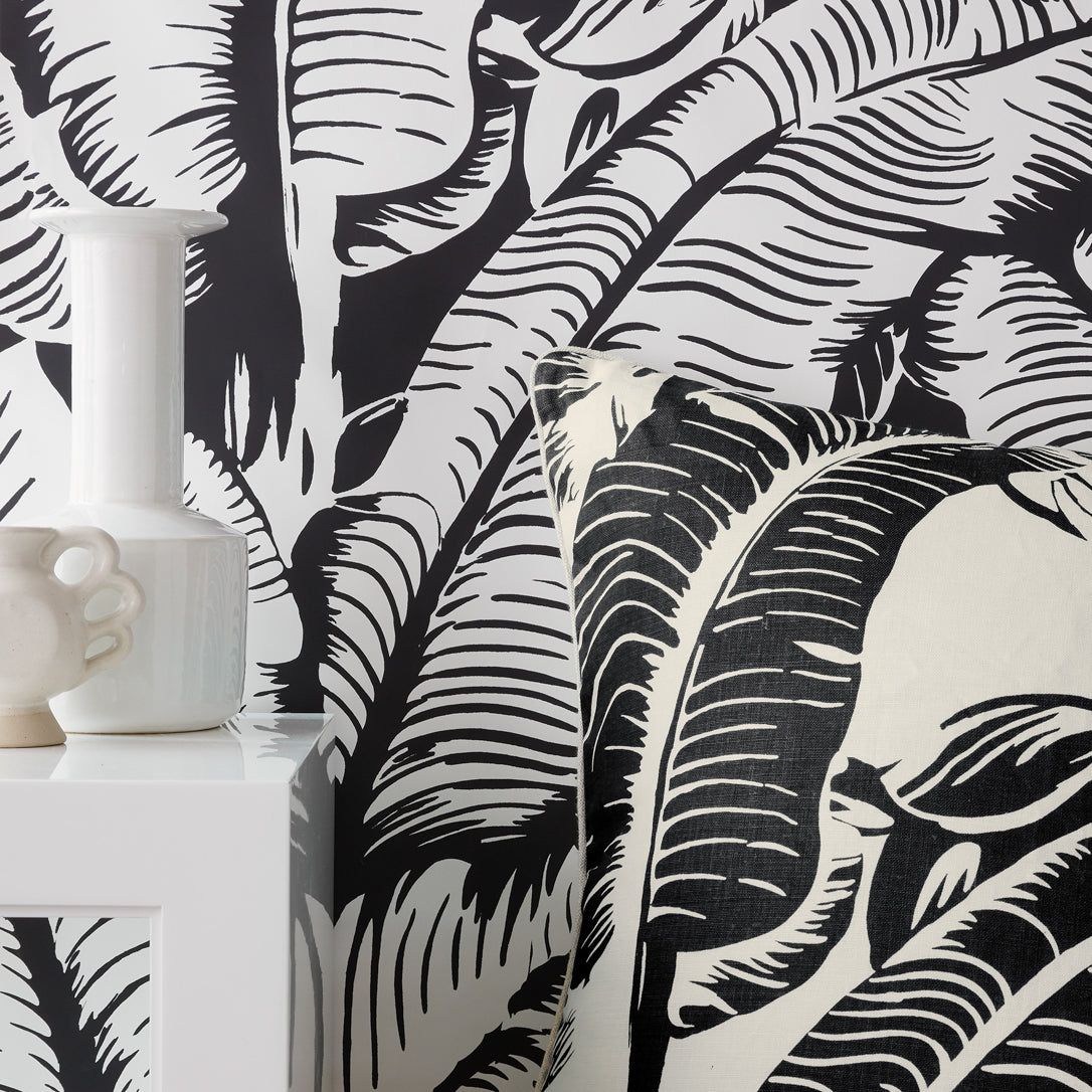 1086x1086 Martinique® Encore Wallpaper