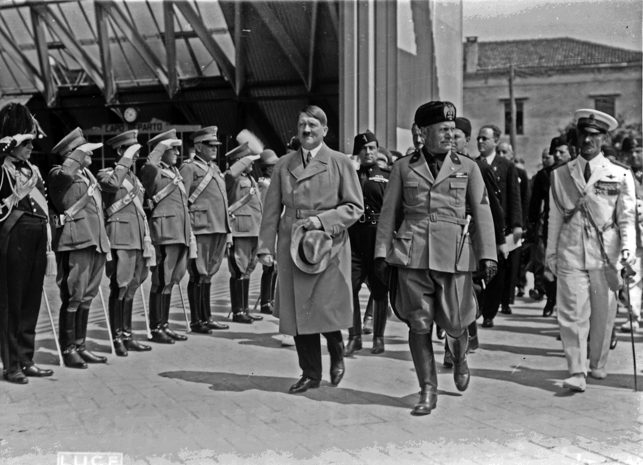 2560x1853 Bending Souls: The Dark Artistry of Benito Mussolini on Fire