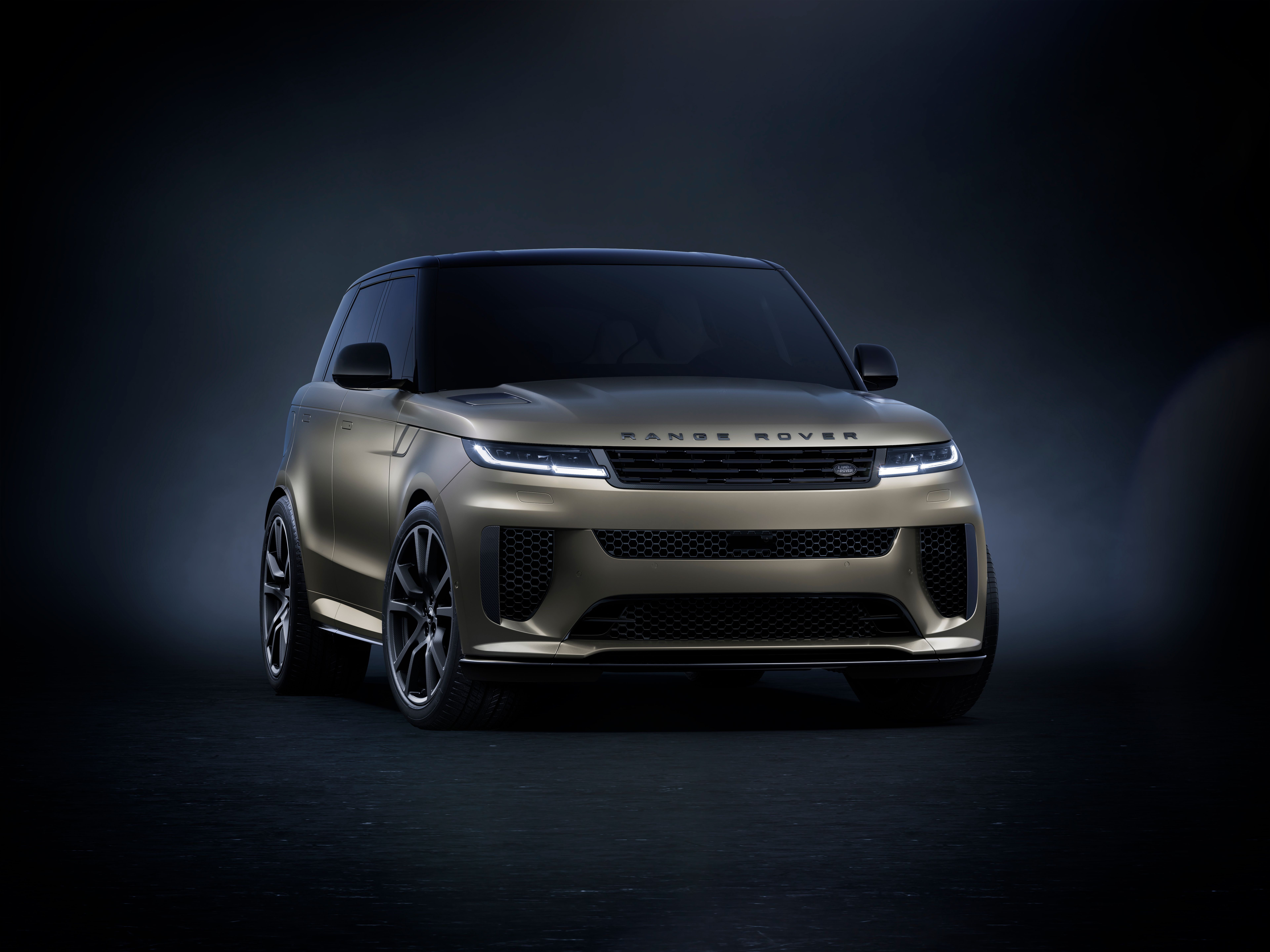 7680x5760 Range Rover Wallpaper and Background