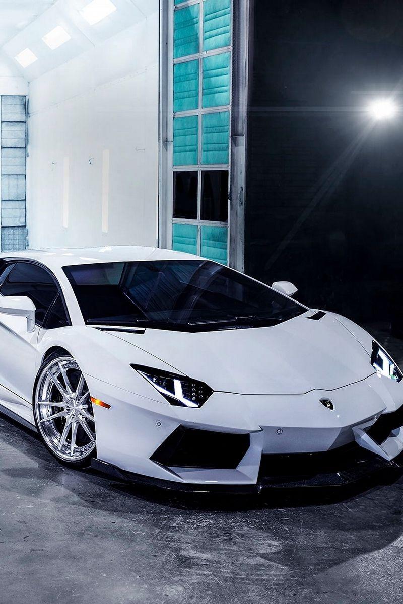 White Lamborghini iPhone Wallpapers - Top Free White Lamborghini iPhone  Backgrounds - WallpaperAccess