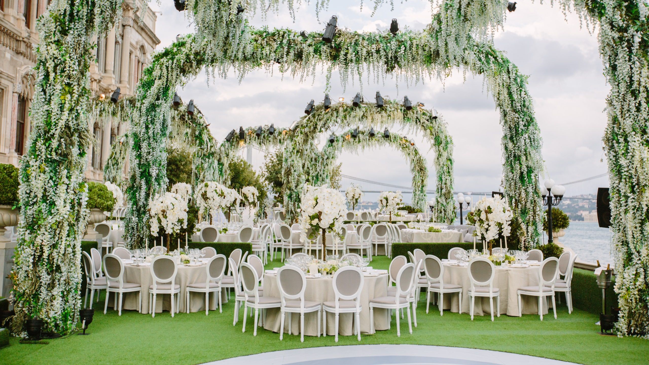 2560x1440 Celebrity Wedding Planners Offer Advice for the Big Day