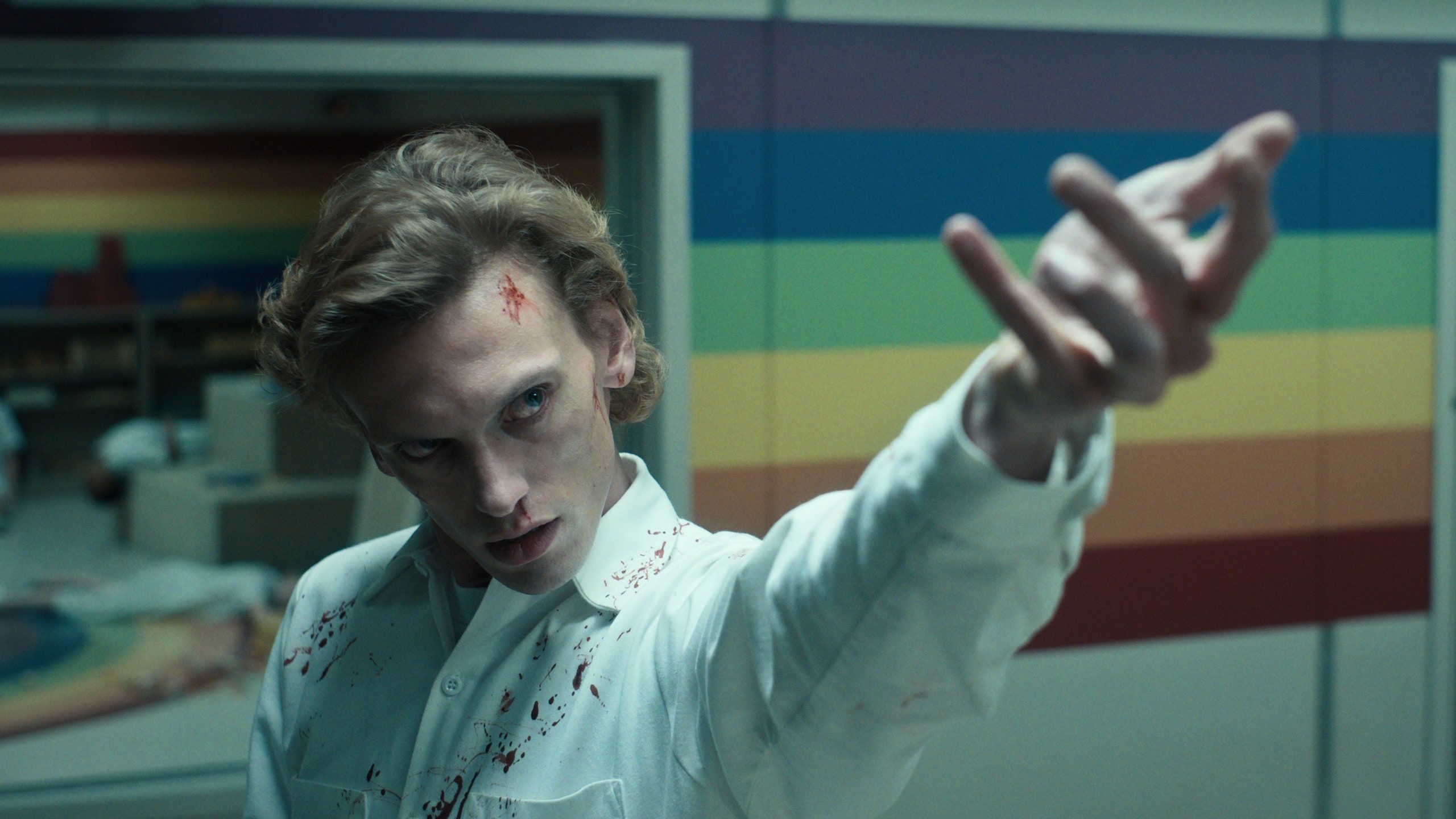 2560x1440 Stranger Things' Actor Jamie Campbell Bower Loves to Play the Villain
