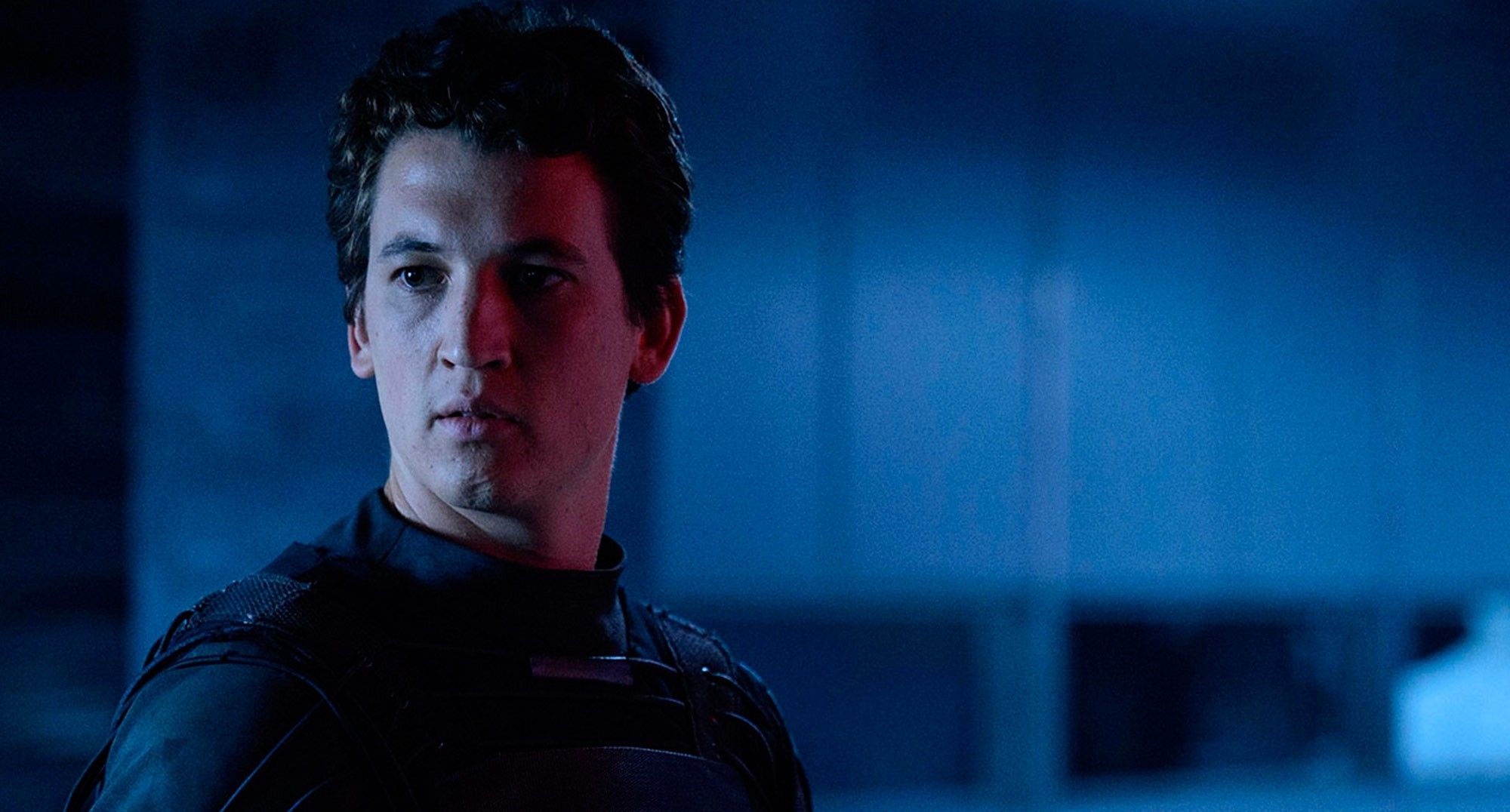 2000x1076 Miles Teller HD Wallpaper and Background