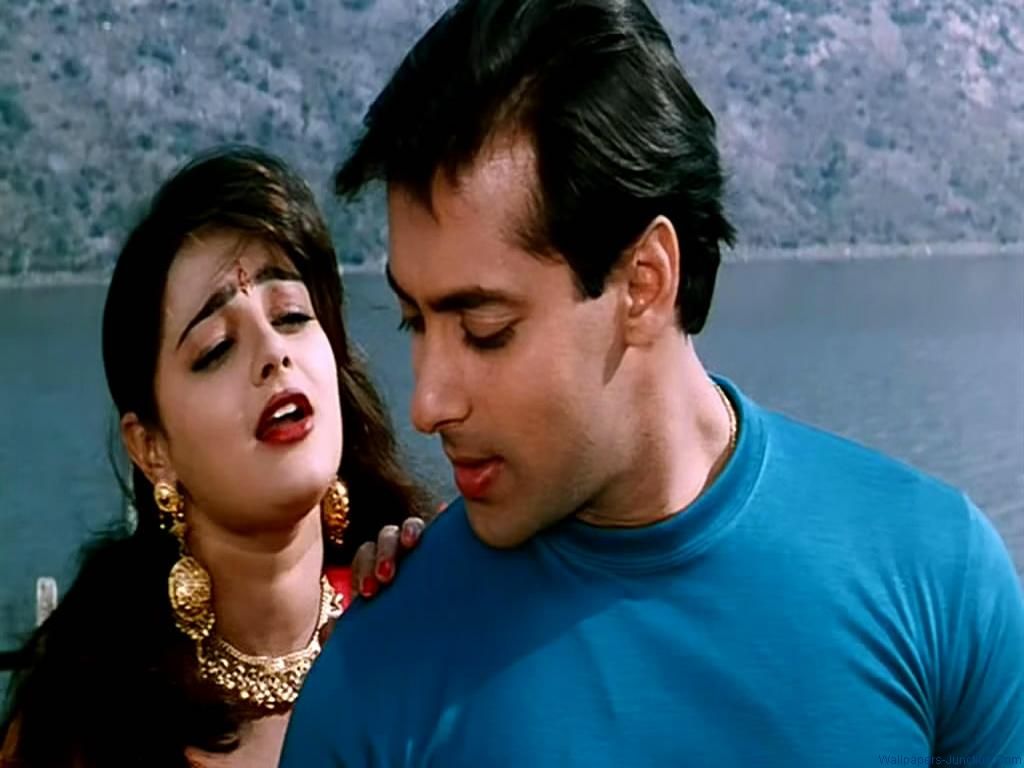 1024x768 Where is in the world once most promising Bollywood star Mamta Kulkarni?