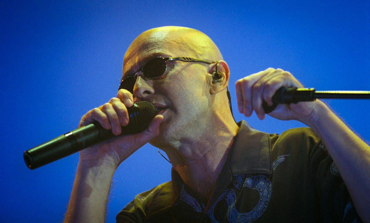 1280x770 Así sonaban los Redondos en el 2000: escuchá Juguetes perdidos en vivo en River Plate Stone en Español