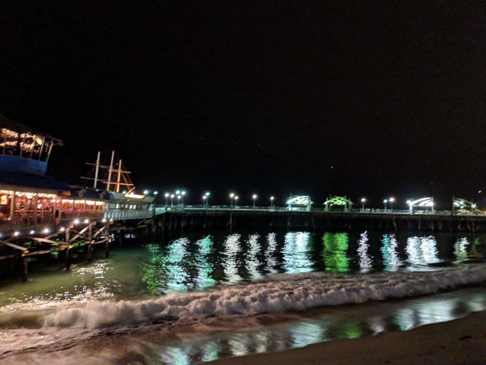1600x1200 Evening at the Redondo Beach Pier