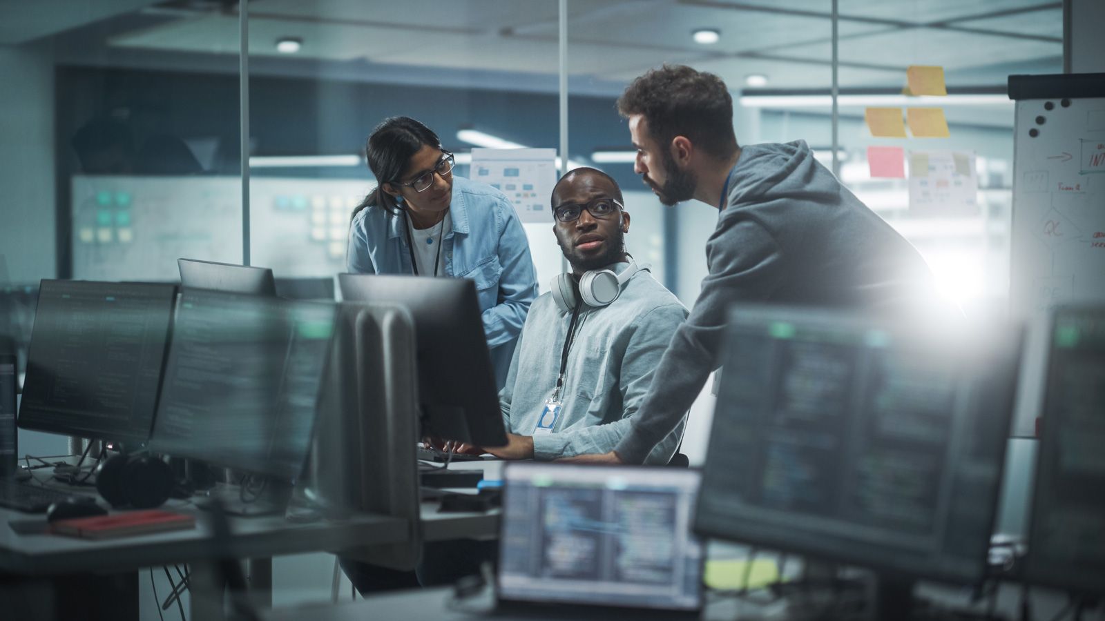 1600x900 Thinking of a new career? Consider Cybersecurity with these free courses