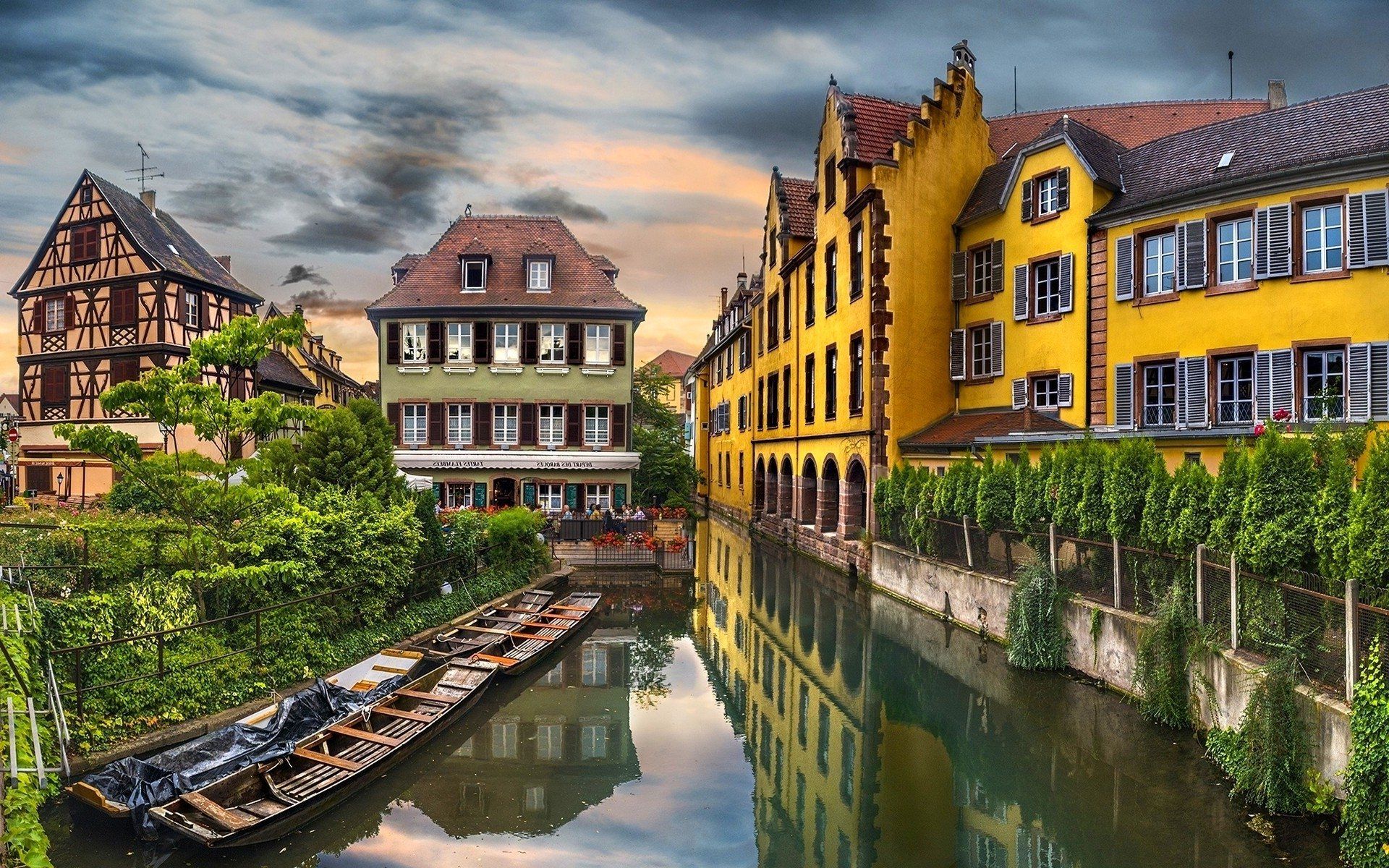 1920x1200 Houses along a Canal in Colmar, France