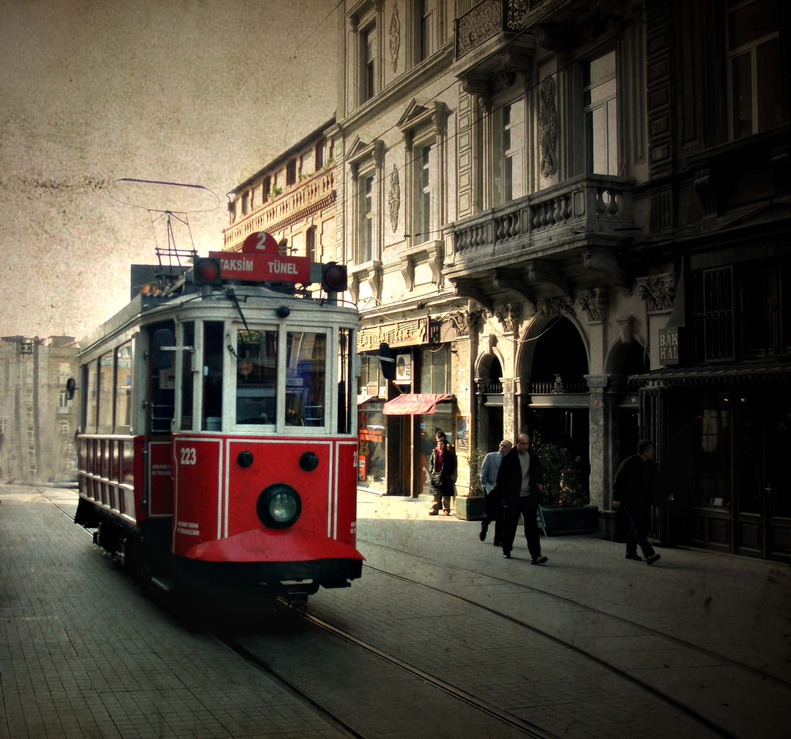 2622x2448 Taksim Square Wallpaper