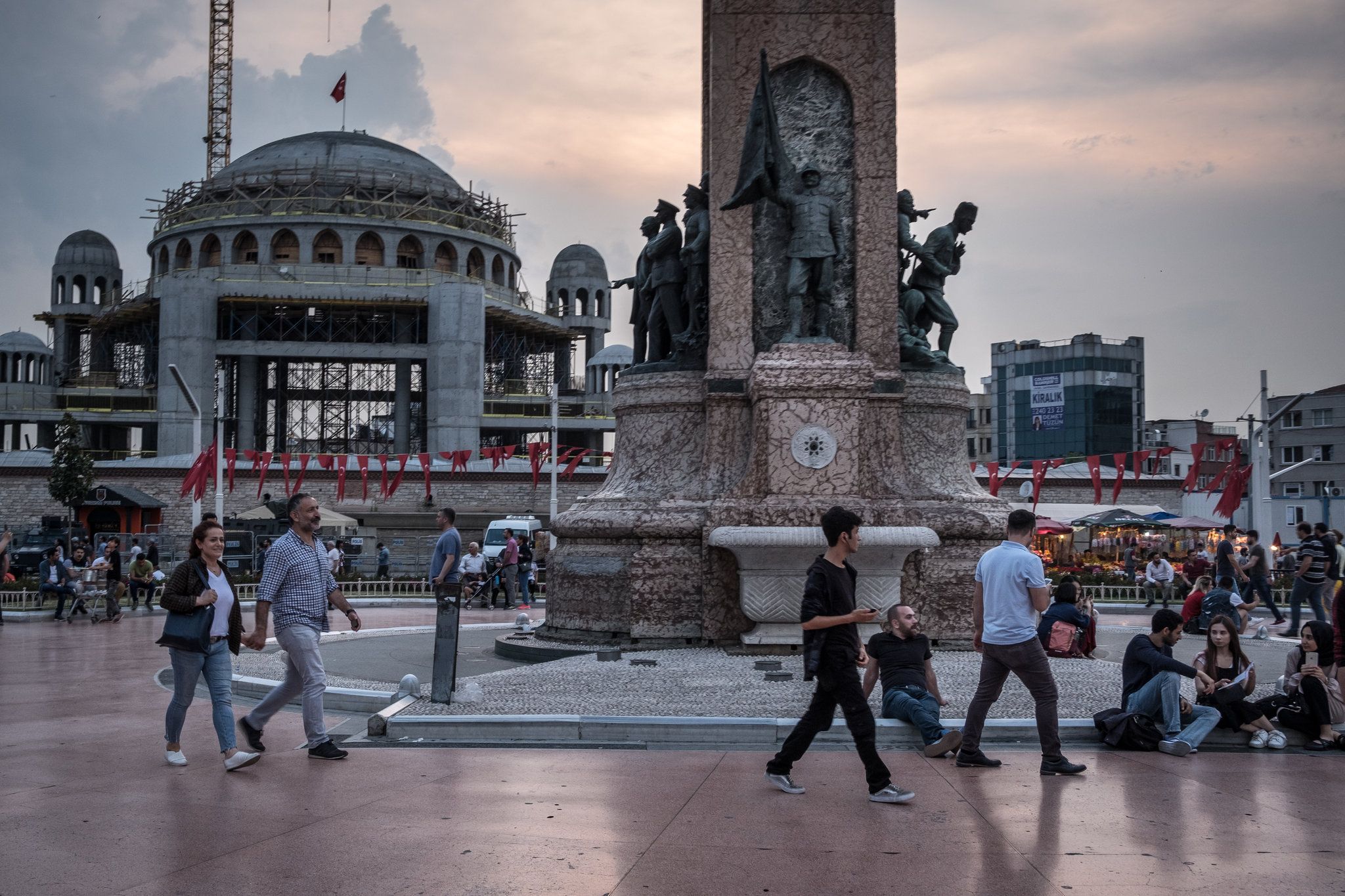 2048x1365 In Istanbul, Erdogan Remakes Taksim Square, a Symbol of Secular Turkey