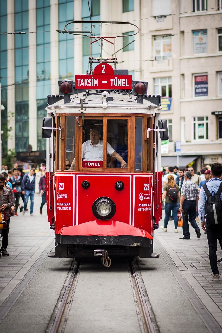 853x1280 Free Taksim & Istanbul Image