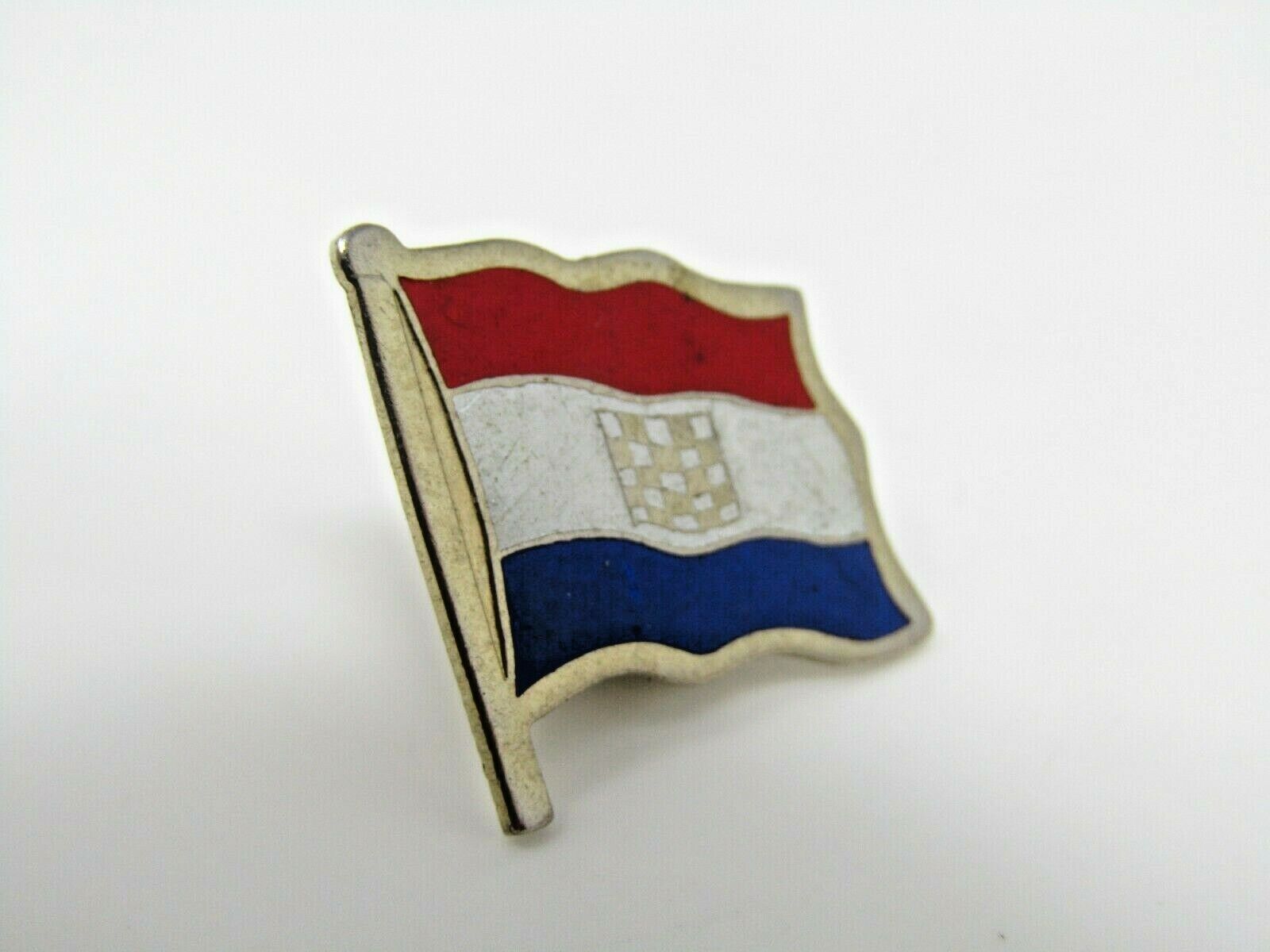 1600x1200 Dutch Flag with Chess Board Pin Vintage
