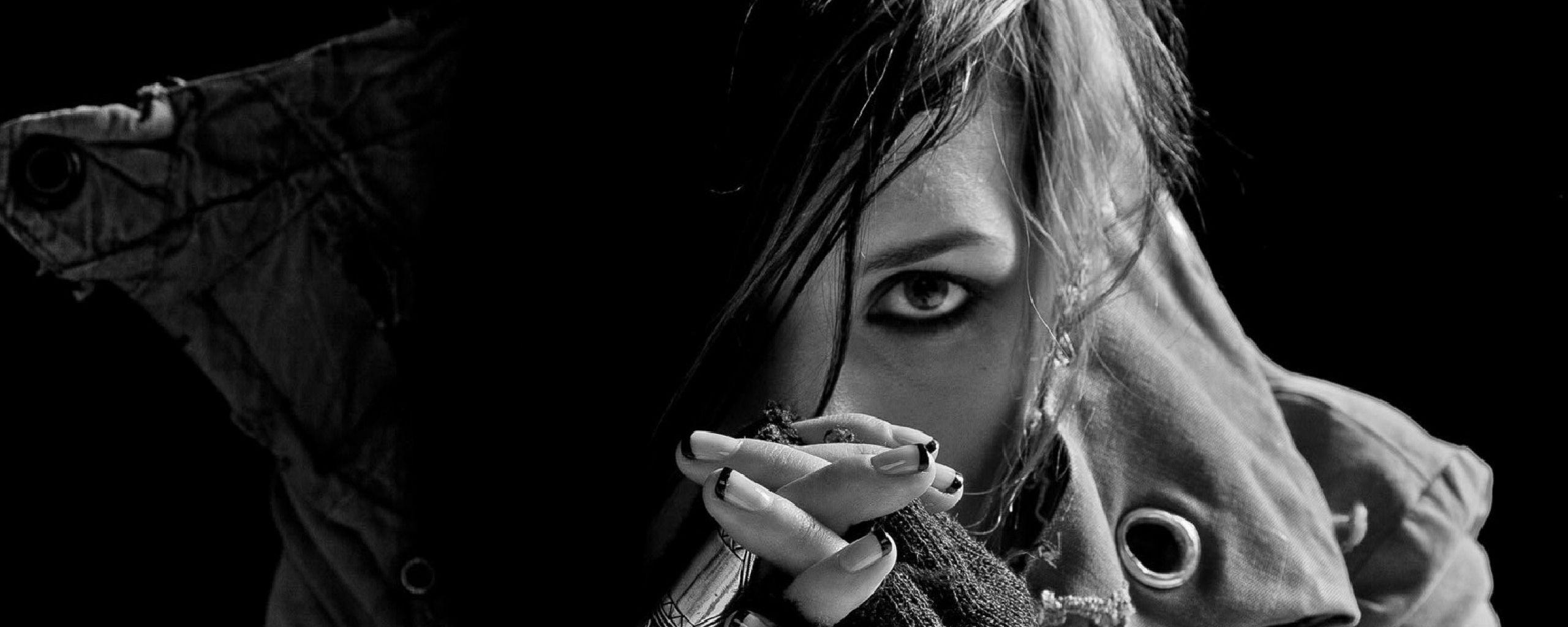 2560x1024 Download wallpaper 2560x1024 brunette, look, face, sad, black white