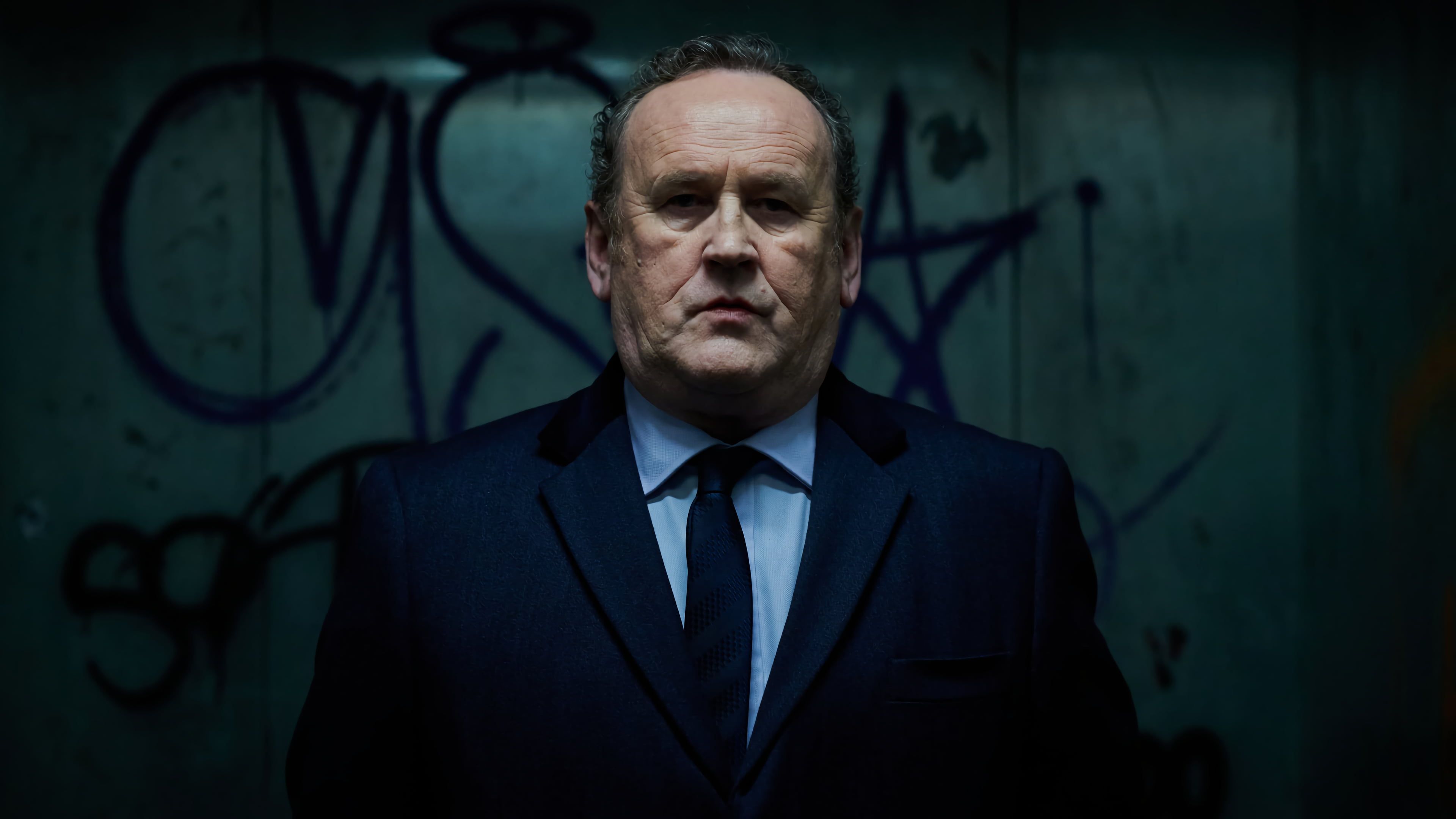 3840x2160 Wallpaper / tie, TV Series, TV, Gangs of London, Colm Meaney, wall, old people, Finn Wallace, graphite, 4K, suits free download