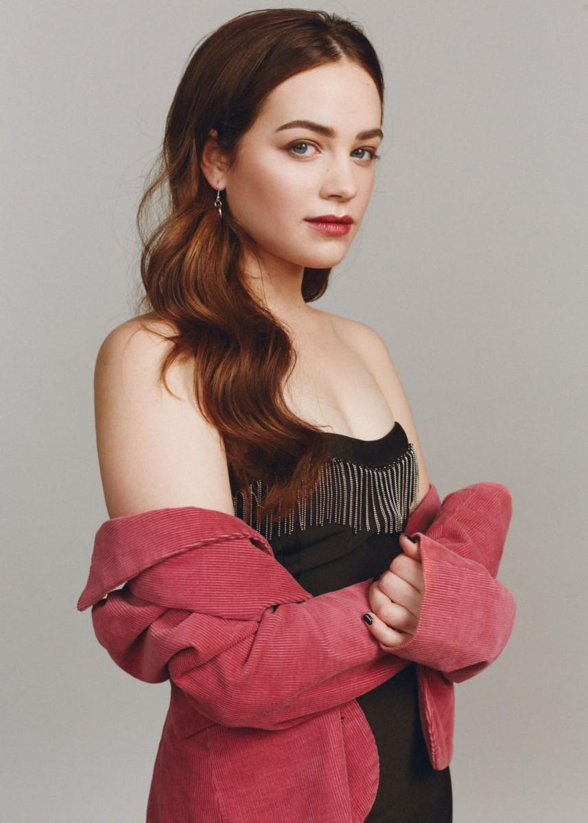 857x1200 Mary Mouser Wallpaper