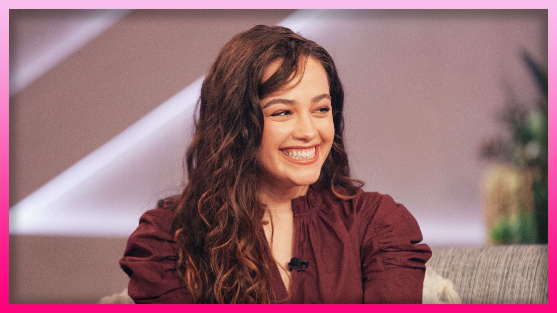 Mary Mouser Wallpapers - Top Free Mary Mouser Backgrounds - WallpaperAccess