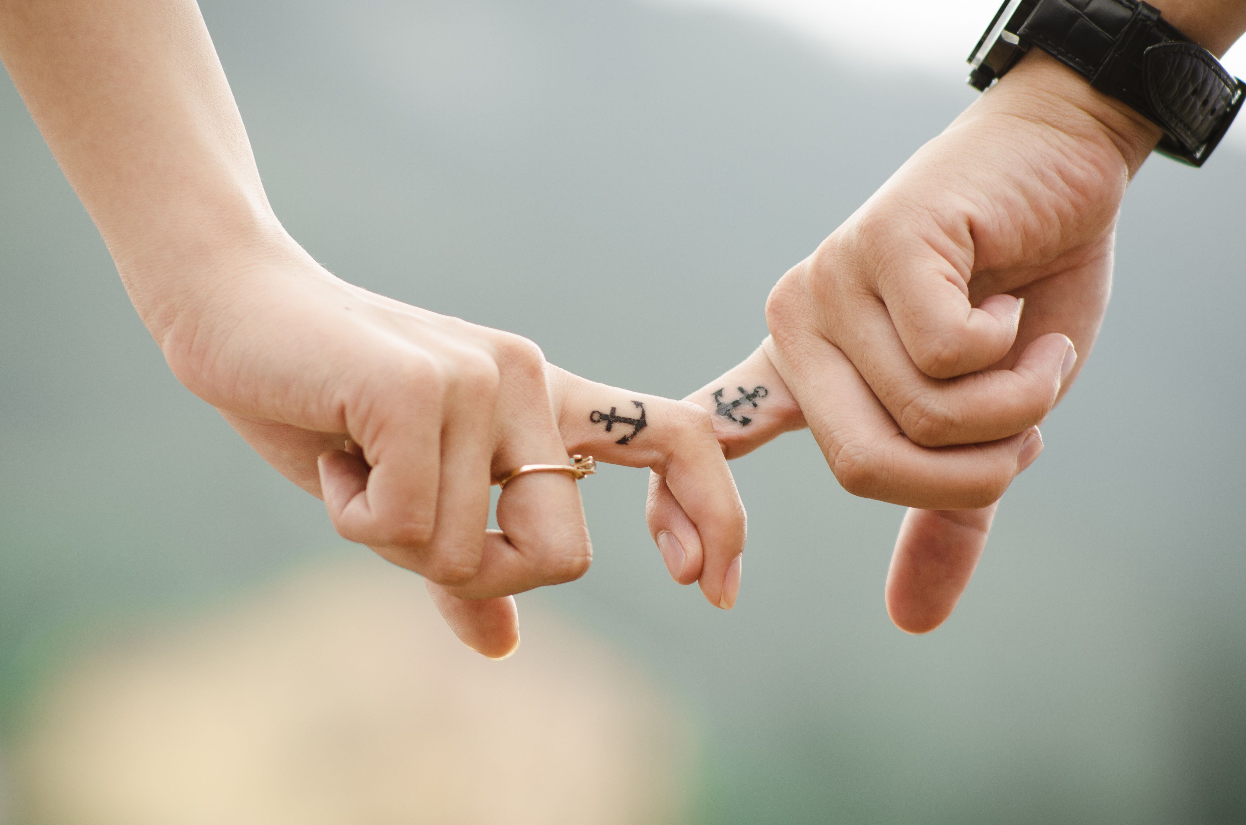 4368x2893 Together Hand in hand in love