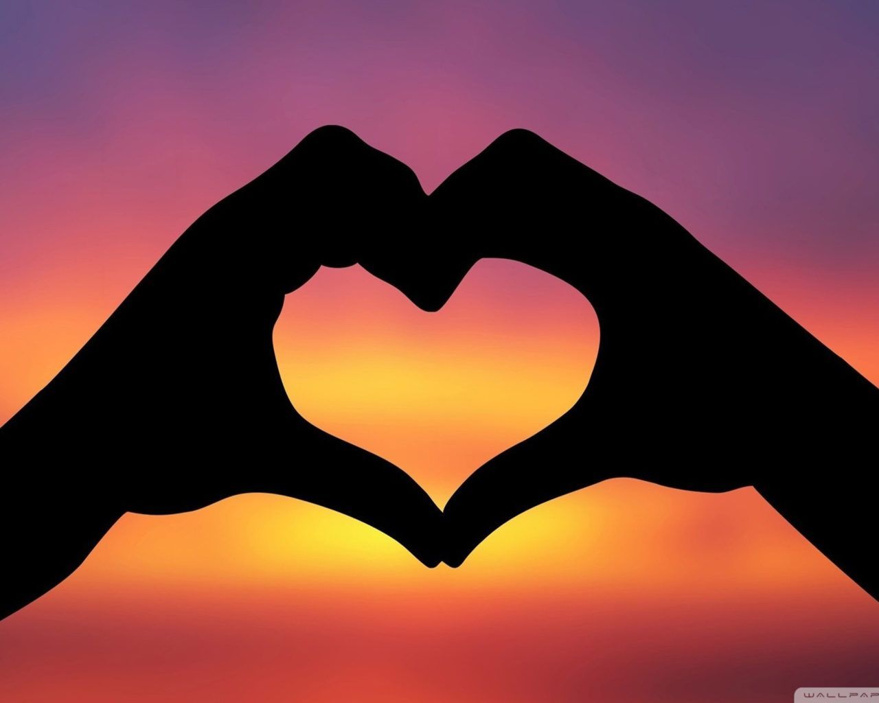1280x1024 Hands Making A Heart In The Sunset Wallpaper 2560x1600 :
