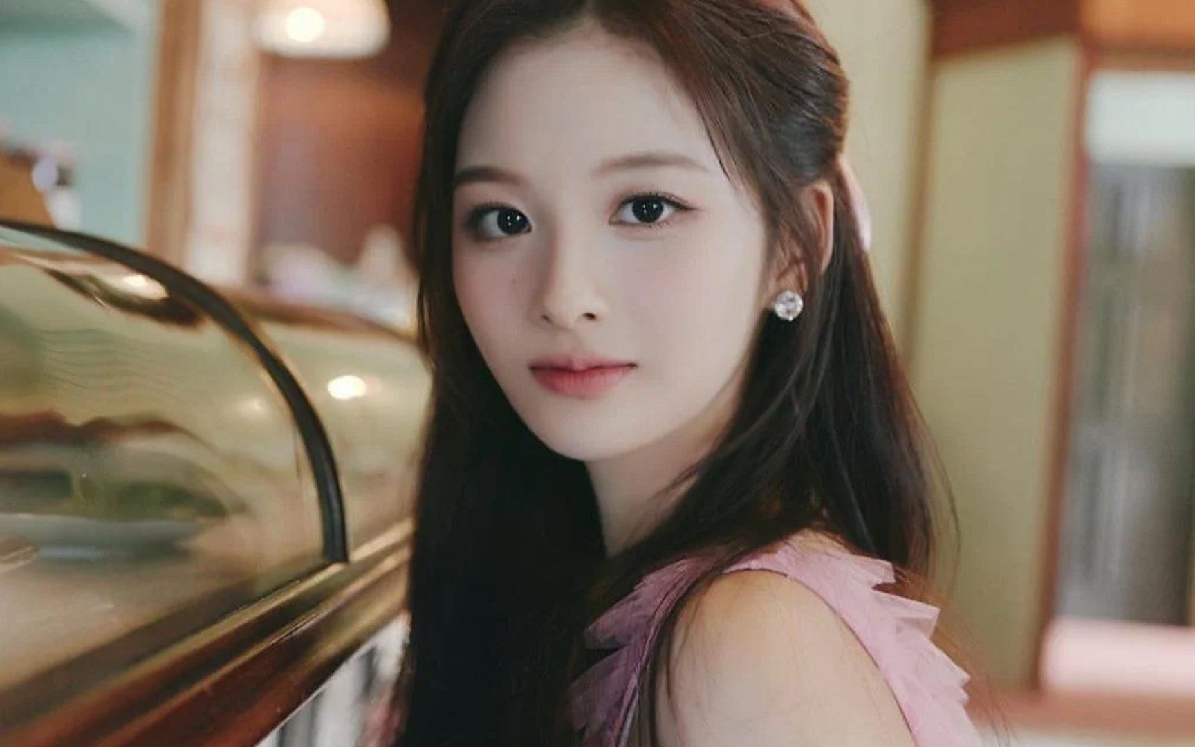 1728x1080 NMIXX's Sullyoon has already mesmerized fans with her perfect visuals